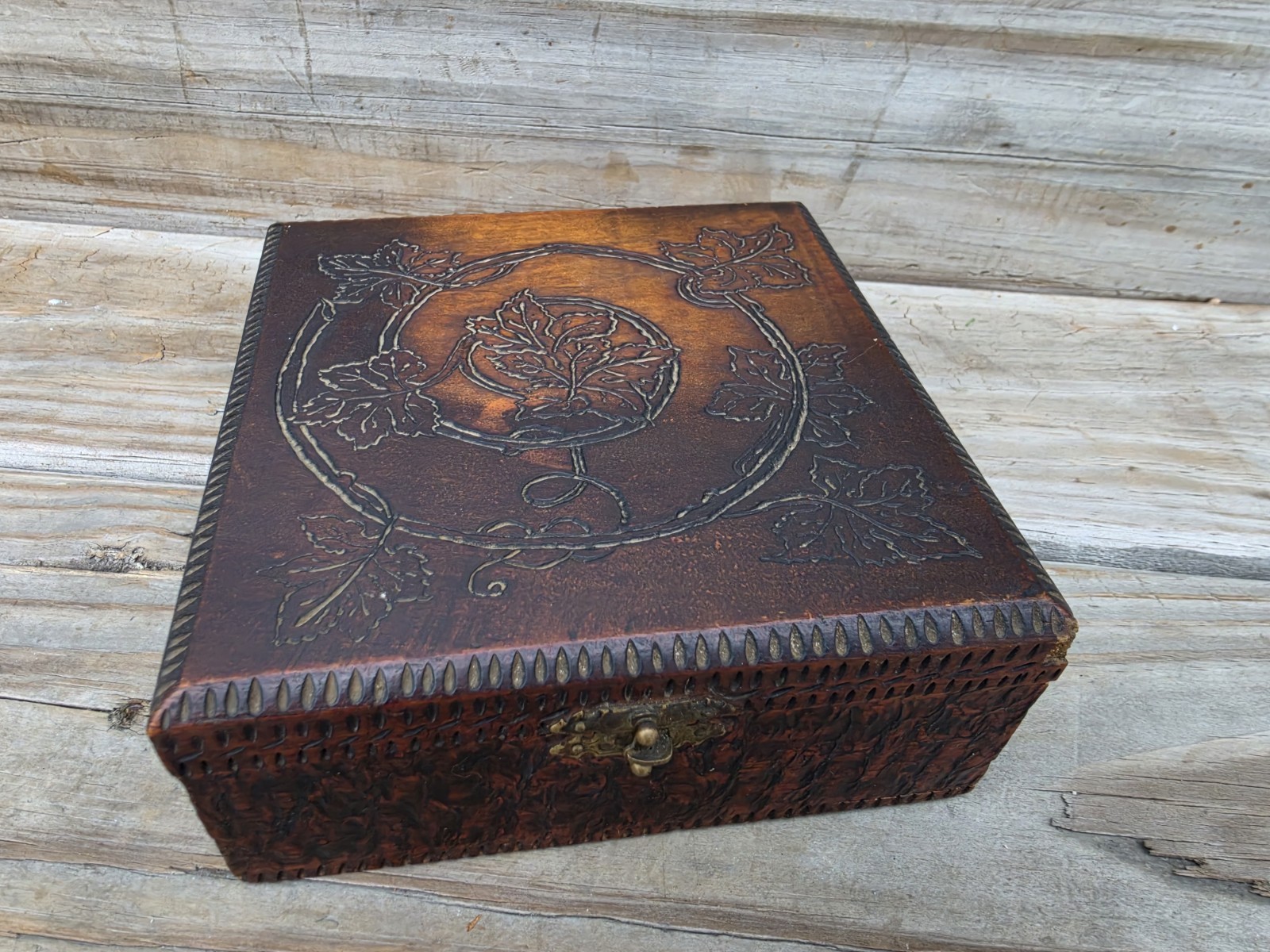 Antique Victorian 1900s Pyrography Wood Trinket Box Grapevine Motif Flemish Art
