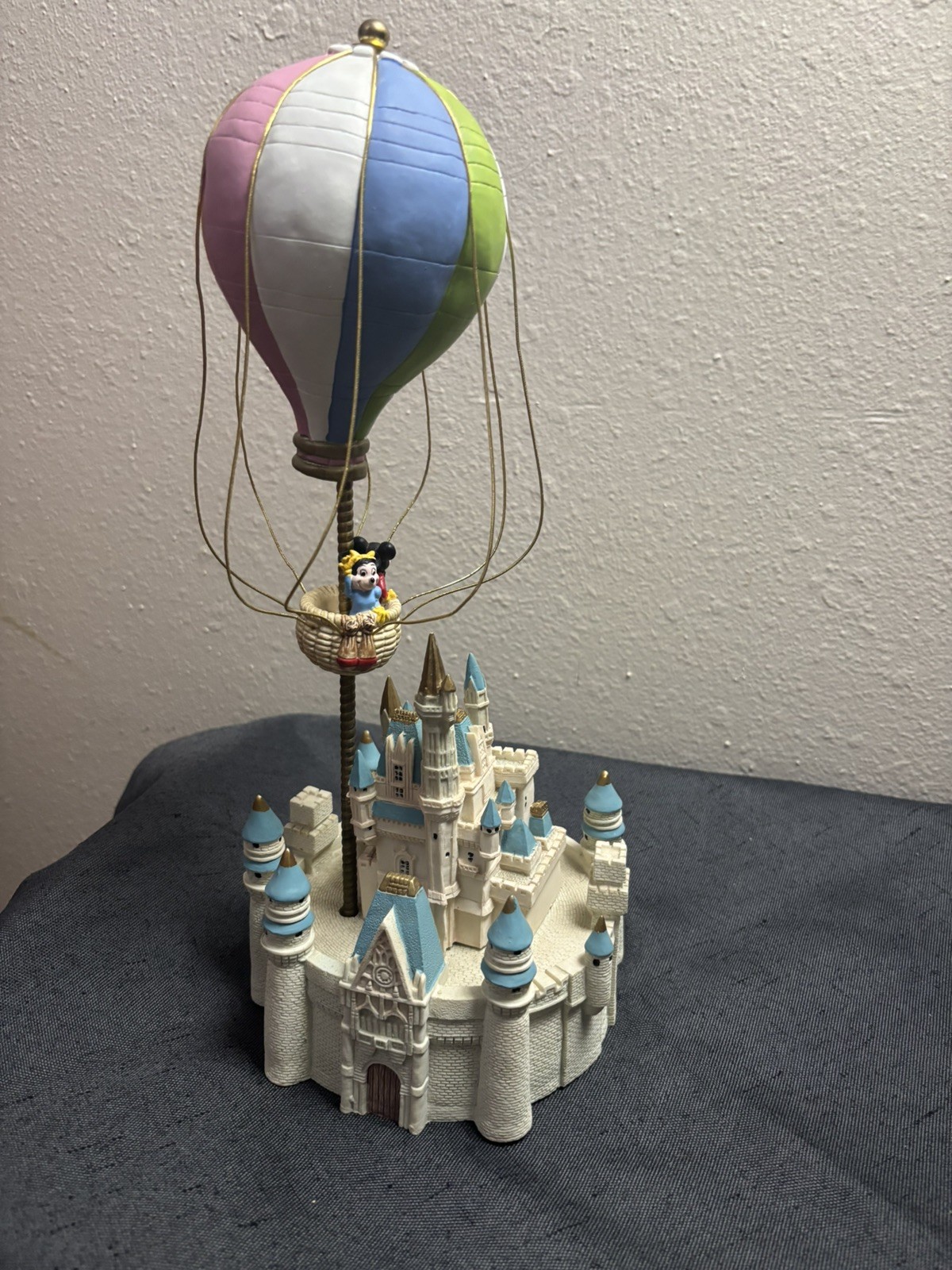 Disney Cinderella Castle Mickey & Minnie Mouse Hot Air Balloon Figurine RARE VTG
