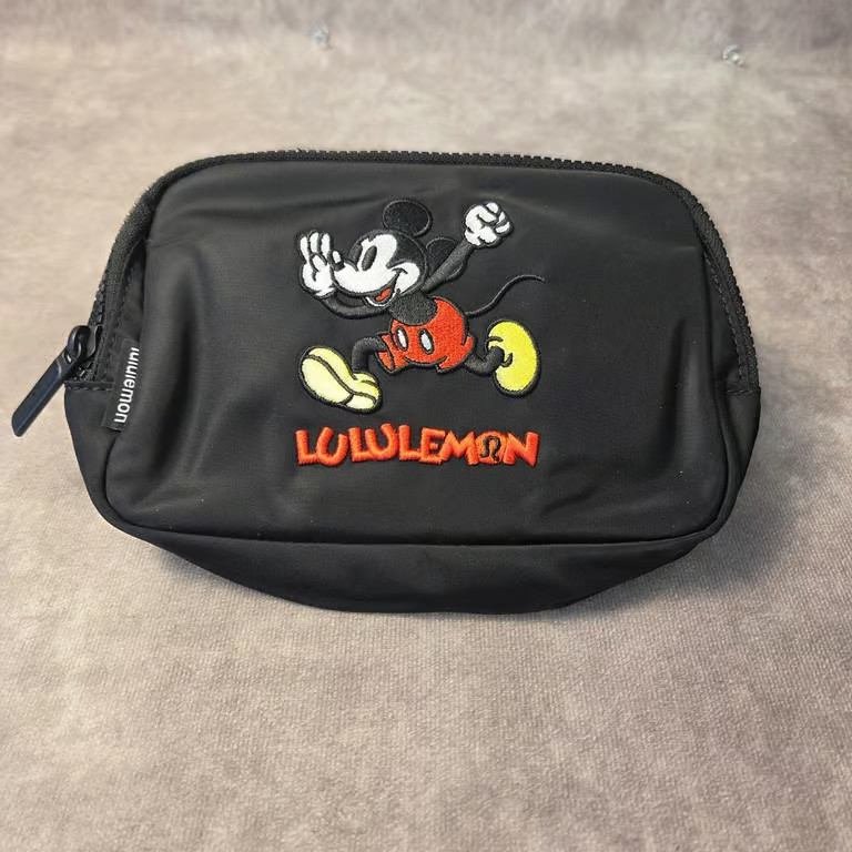 Disney Lululemon Everywhere Belt Bag 1L Mickey