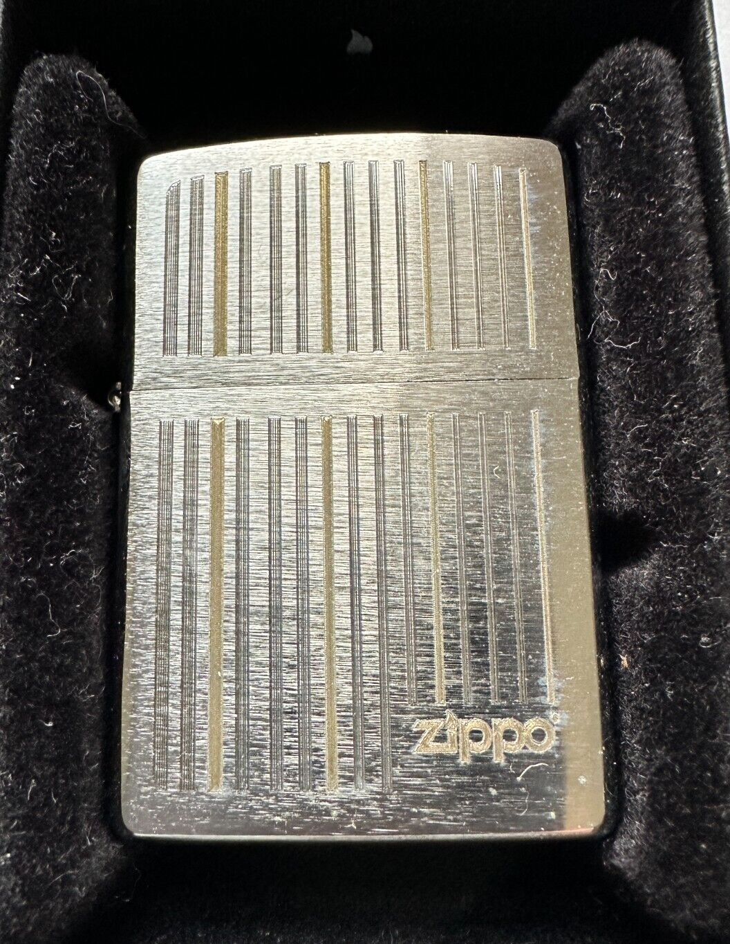 Zippo Lighter Classy Laser Etched Design, Brushed Chrome Classic - 28646 - New
