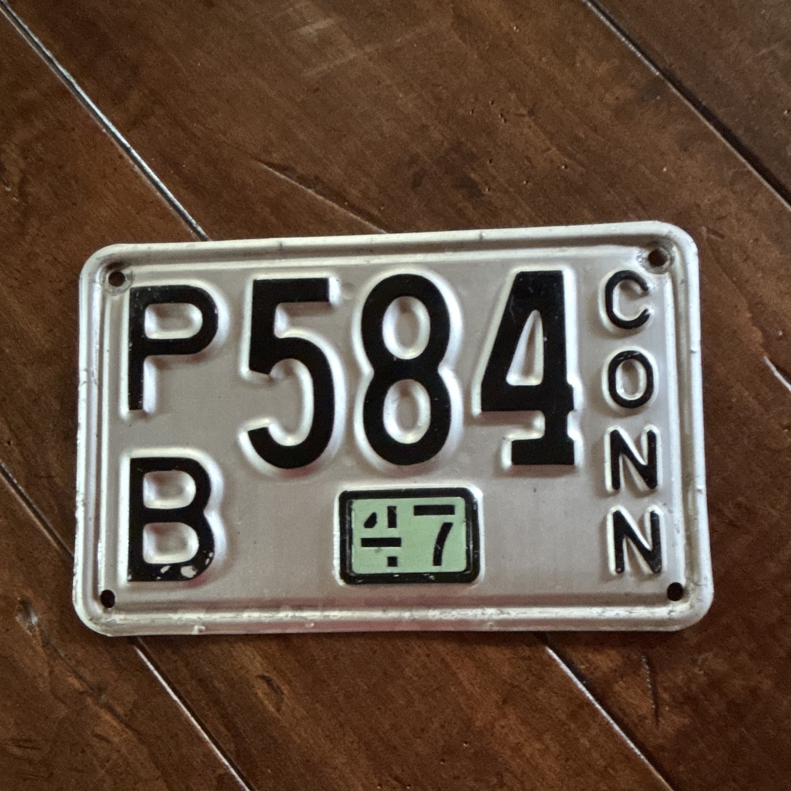 Original 1947 Connecticut Collectible License Plate with Stencil Tab