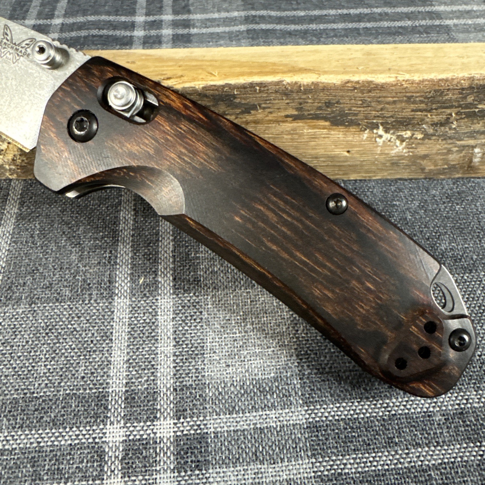 Benchmade 15031-2 North Fork Folder S30V Drop Point Wood Axis Lock Brown