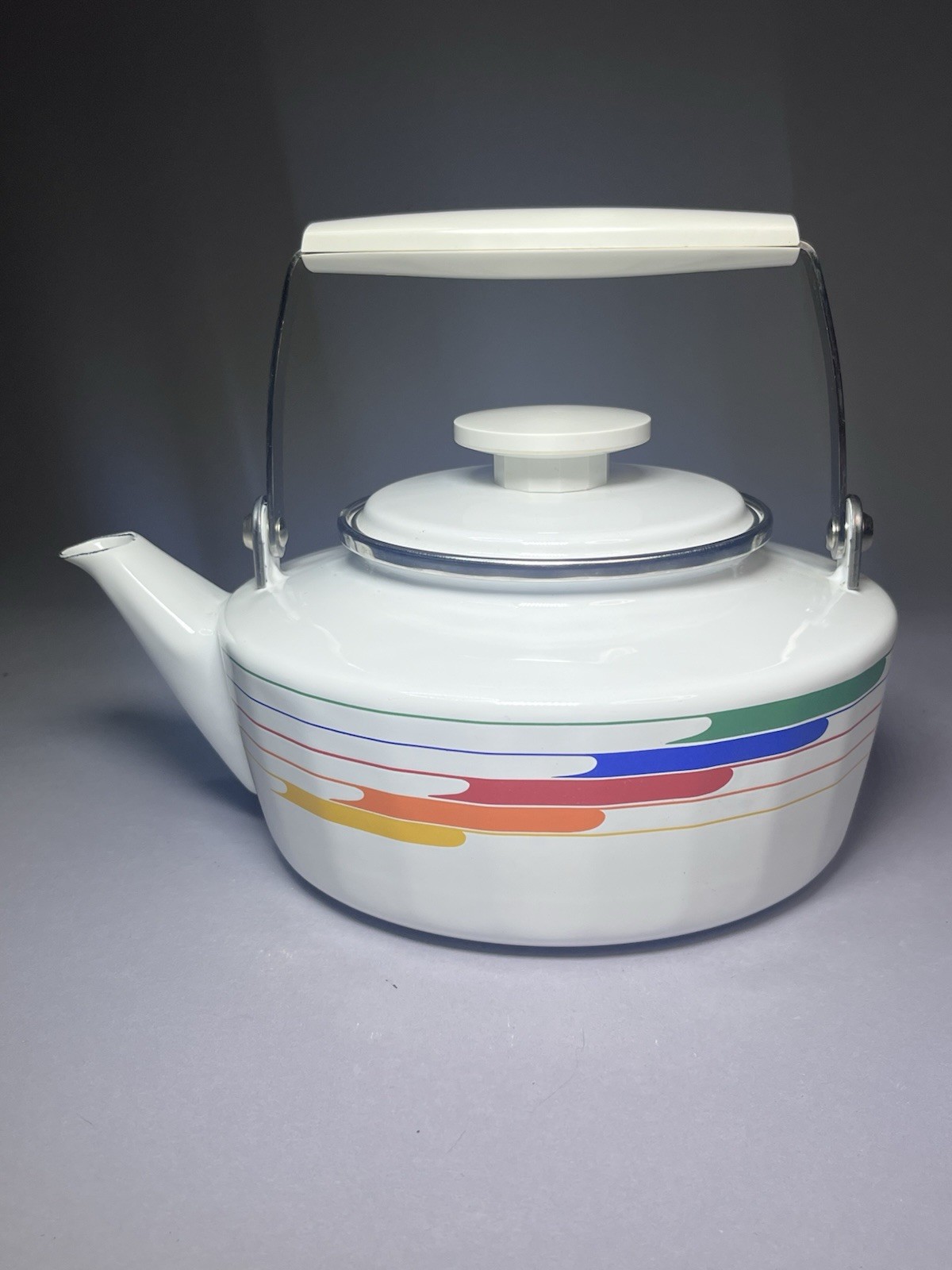 Studio Nova Tea Kettle Rainbow Hi-Fi Pop Art Pattern White Enamel Vintage 1985