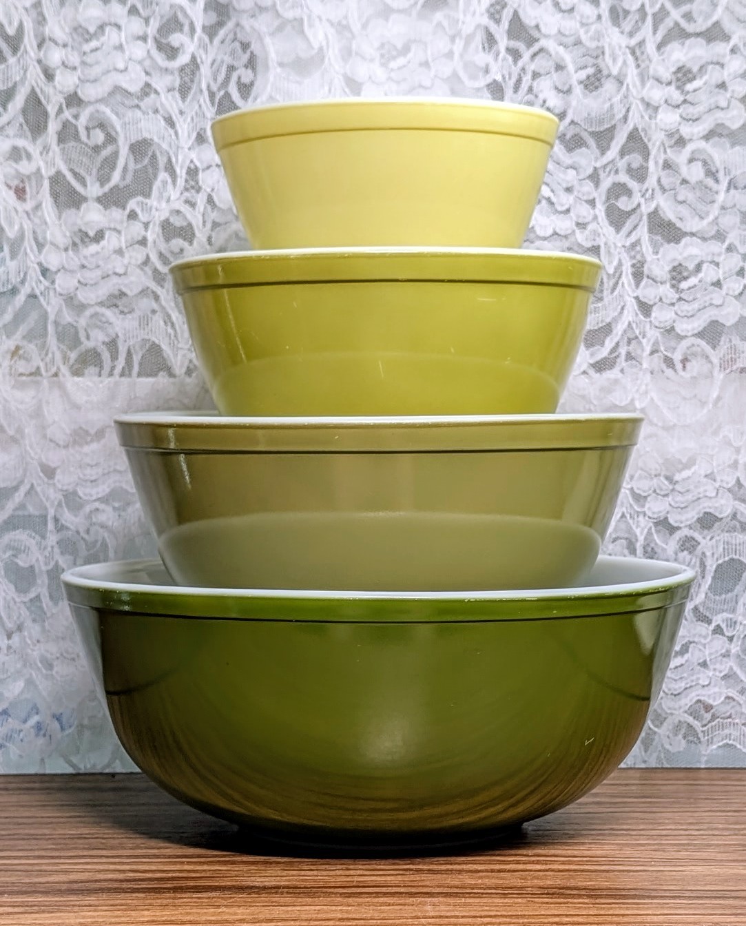 Pyrex Vintage Avocado Verde Green Cinderella Nesting Mixing Bowls Set of 4