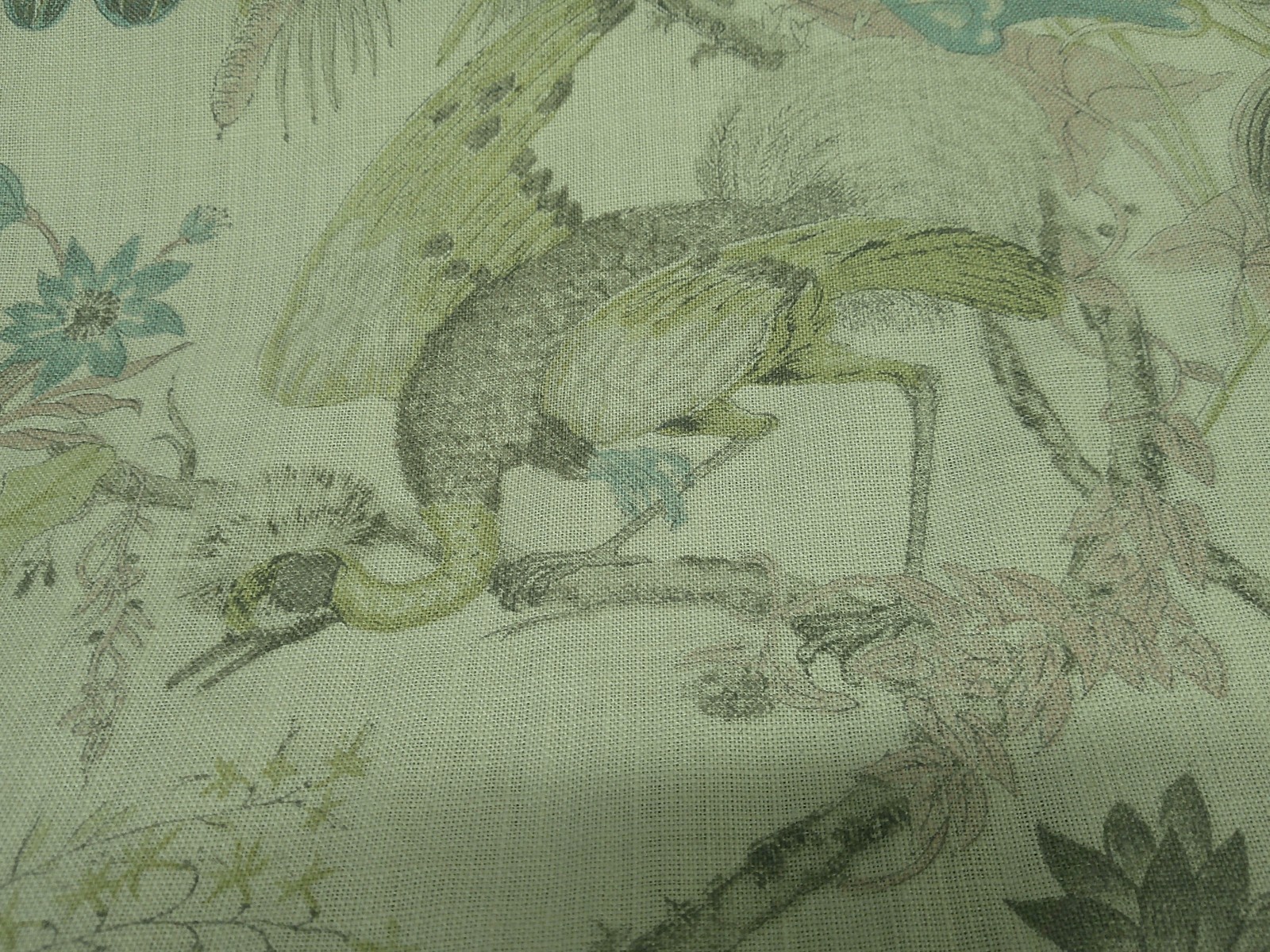 100% Linen Acquitaine 