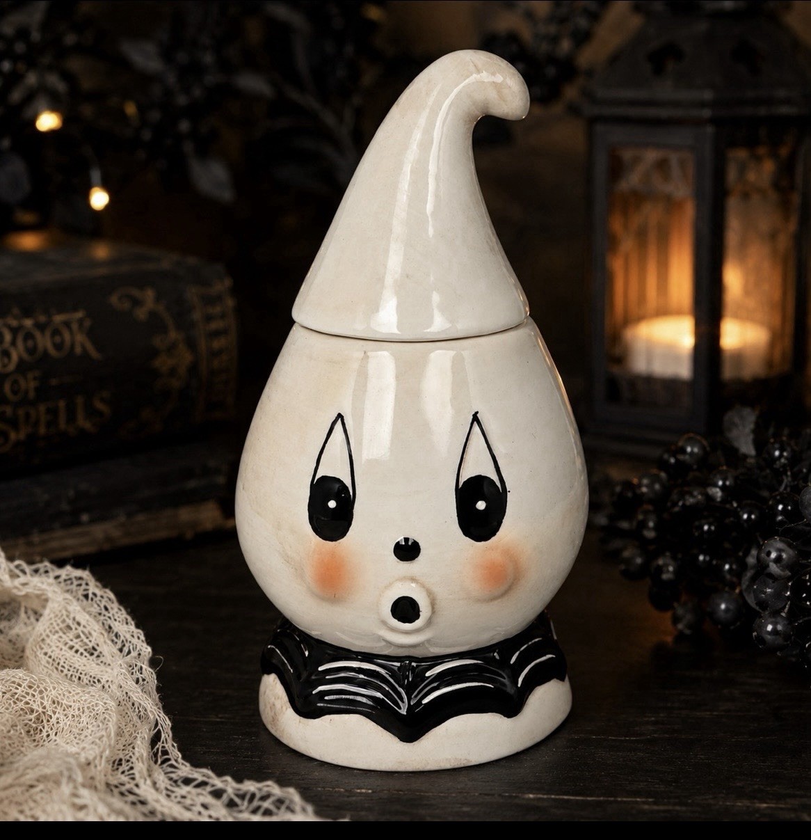 🖤🤍New Johanna Parker Ceramic Gus Canister HTF