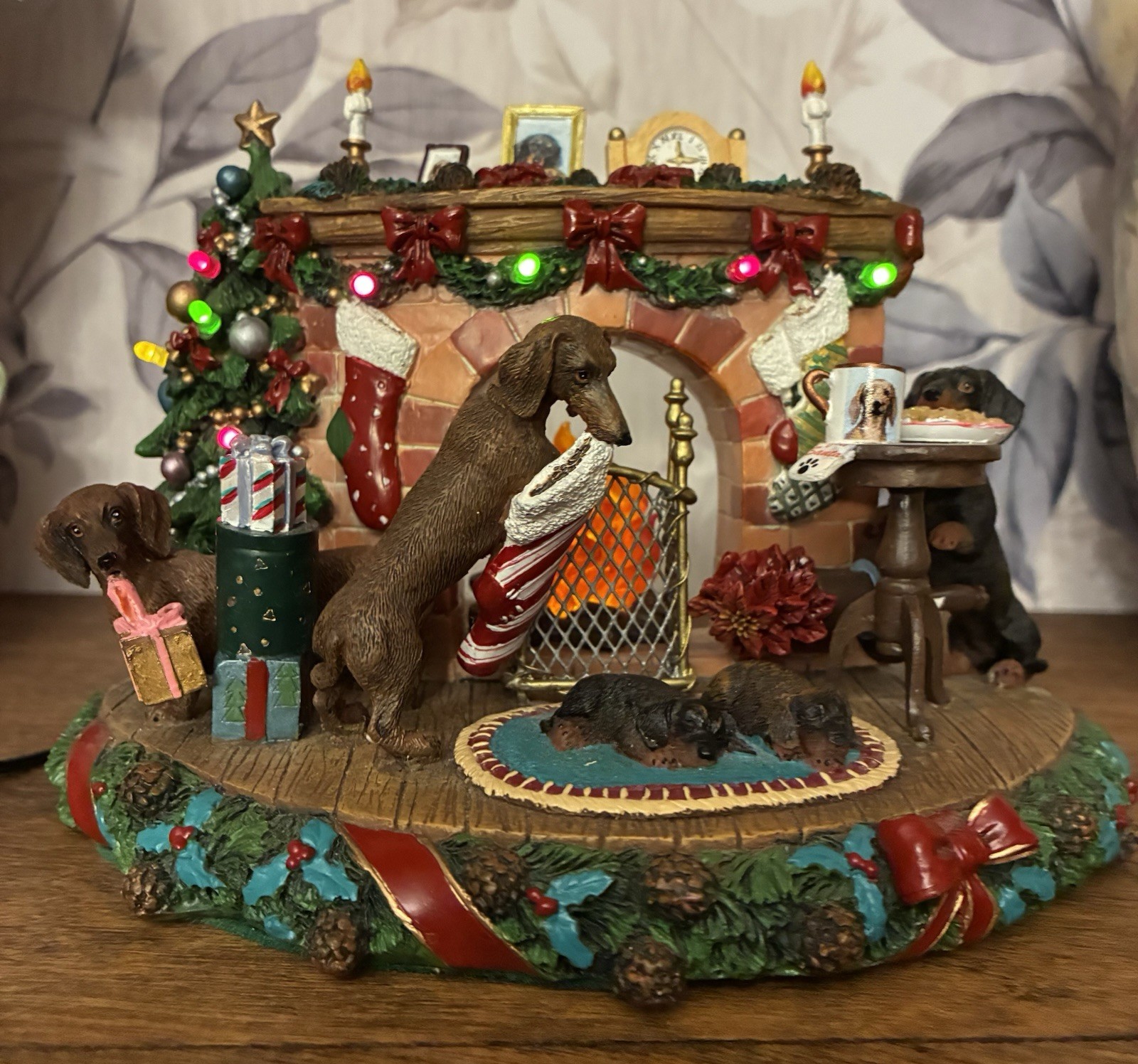 The Danbury Mint A Cozy Christmas Eve Lighted Dachshund Resin Corded Figurine