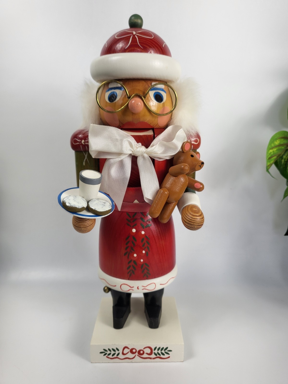 RARE Steinbach / Volkskunst Vintage Nutcracker - German Expertic Mrs Claus 13\