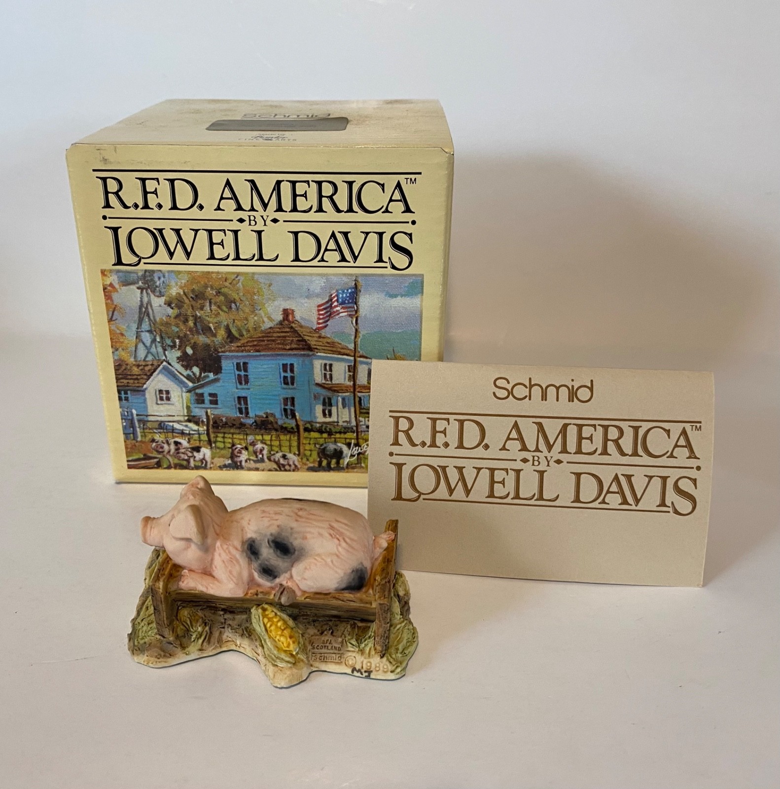 Vtg Schmid RFD America Lowell Davis Not A Sharing Soul Pig Figurine Box & Paper