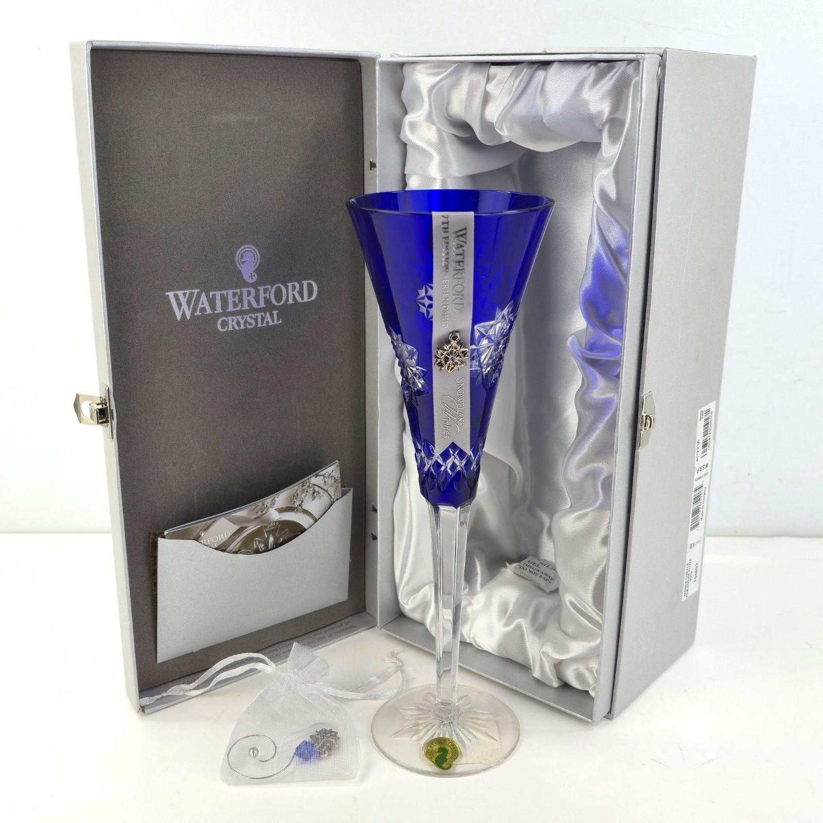 WATERFORD SNOWFLAKE WISHES FRIENDSHIP COBALT BLUE CHAMPAGNE FLUTE W/CHARM 2017