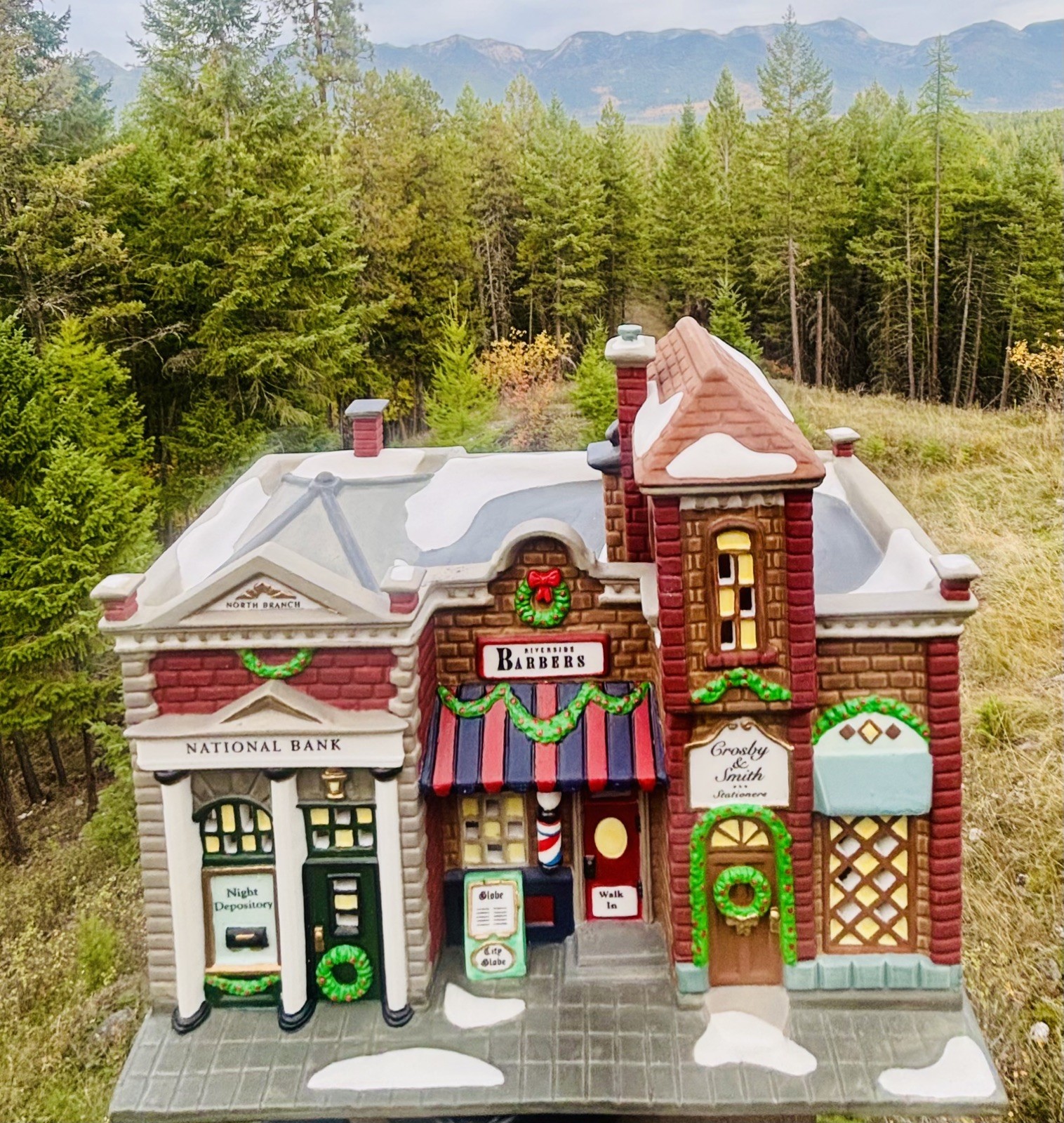 Department 56 Riverside Row Shops Christmas In The City Series #58888 1997