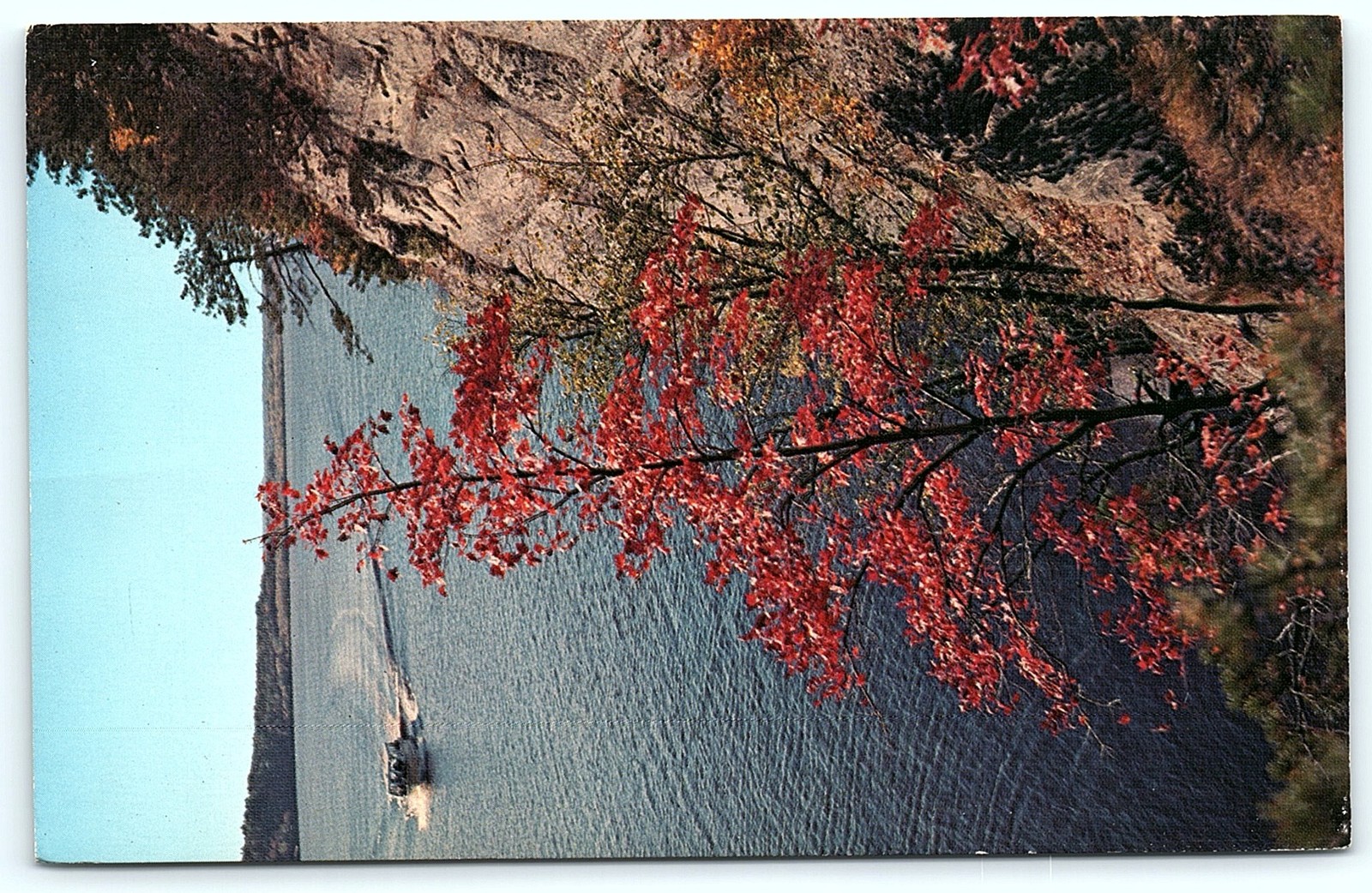 Postcard Postcard: Witches Cliffs, Wisconsin Dells, autumn scene