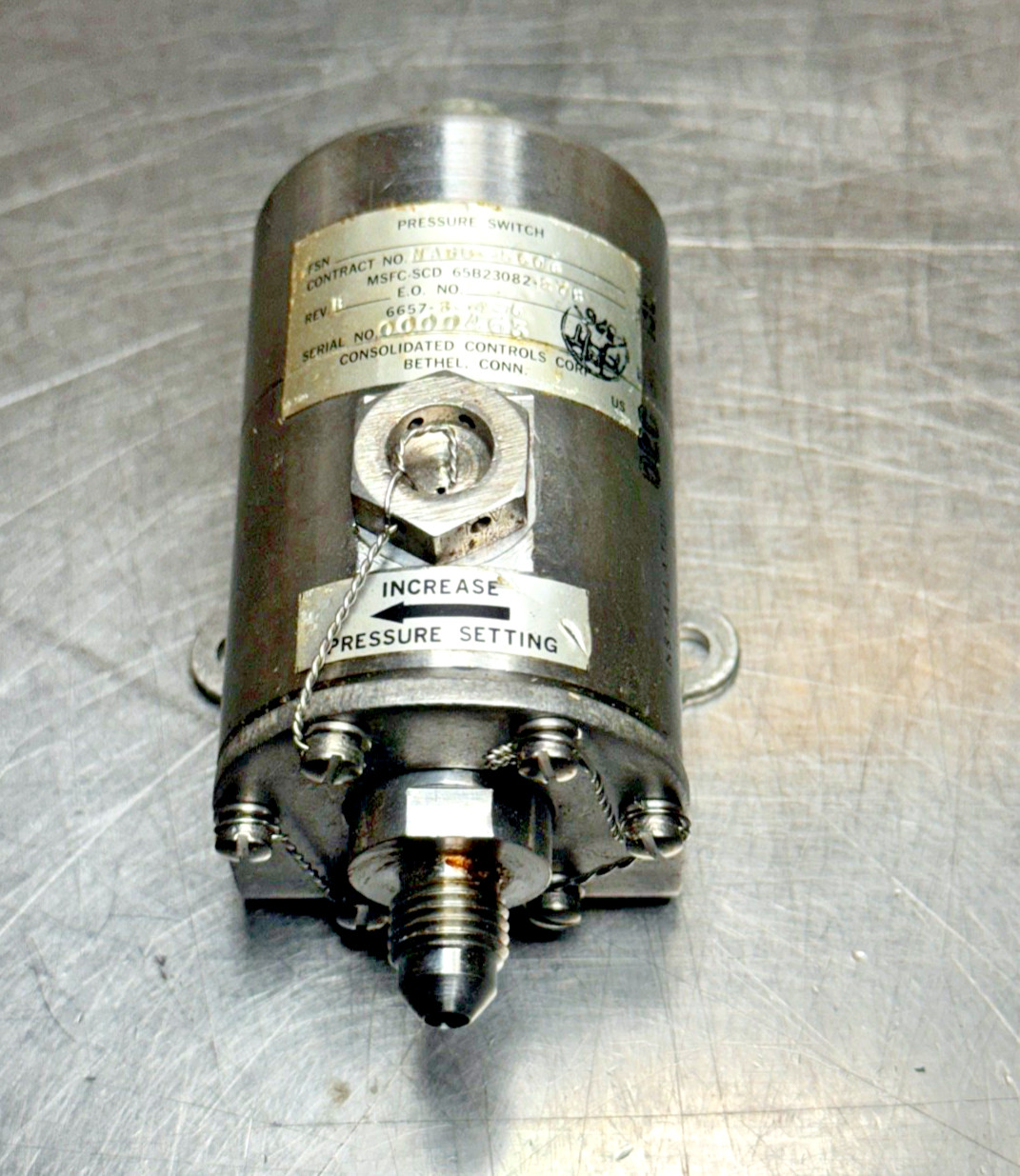 Apollo-Era Saturn V First Stage Pressure Switch, Consolidated Controls SN463