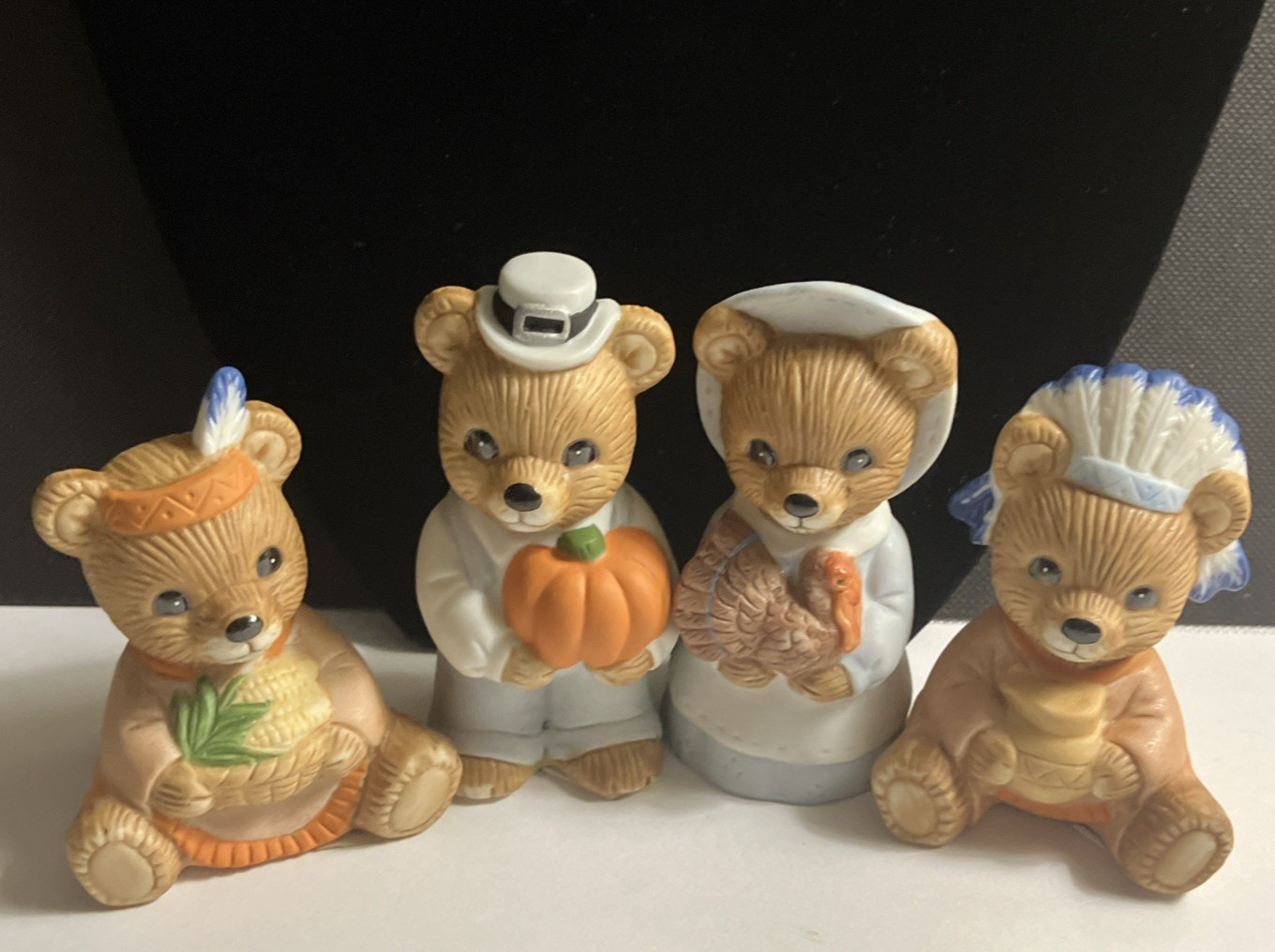 THANKSGIVING BEARS Set #2...Porcelain Figurines #5312 Vintage HOMCO...