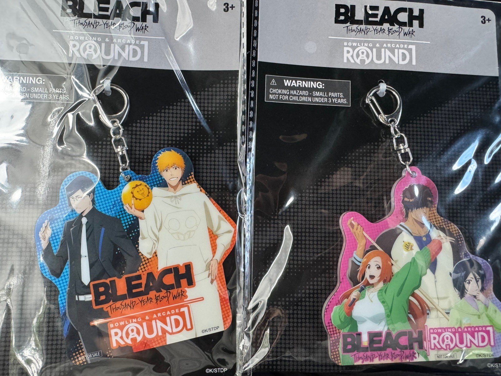 New 2x ROUND1 bleach PROMO KEYCHAINS Acrylic Collab