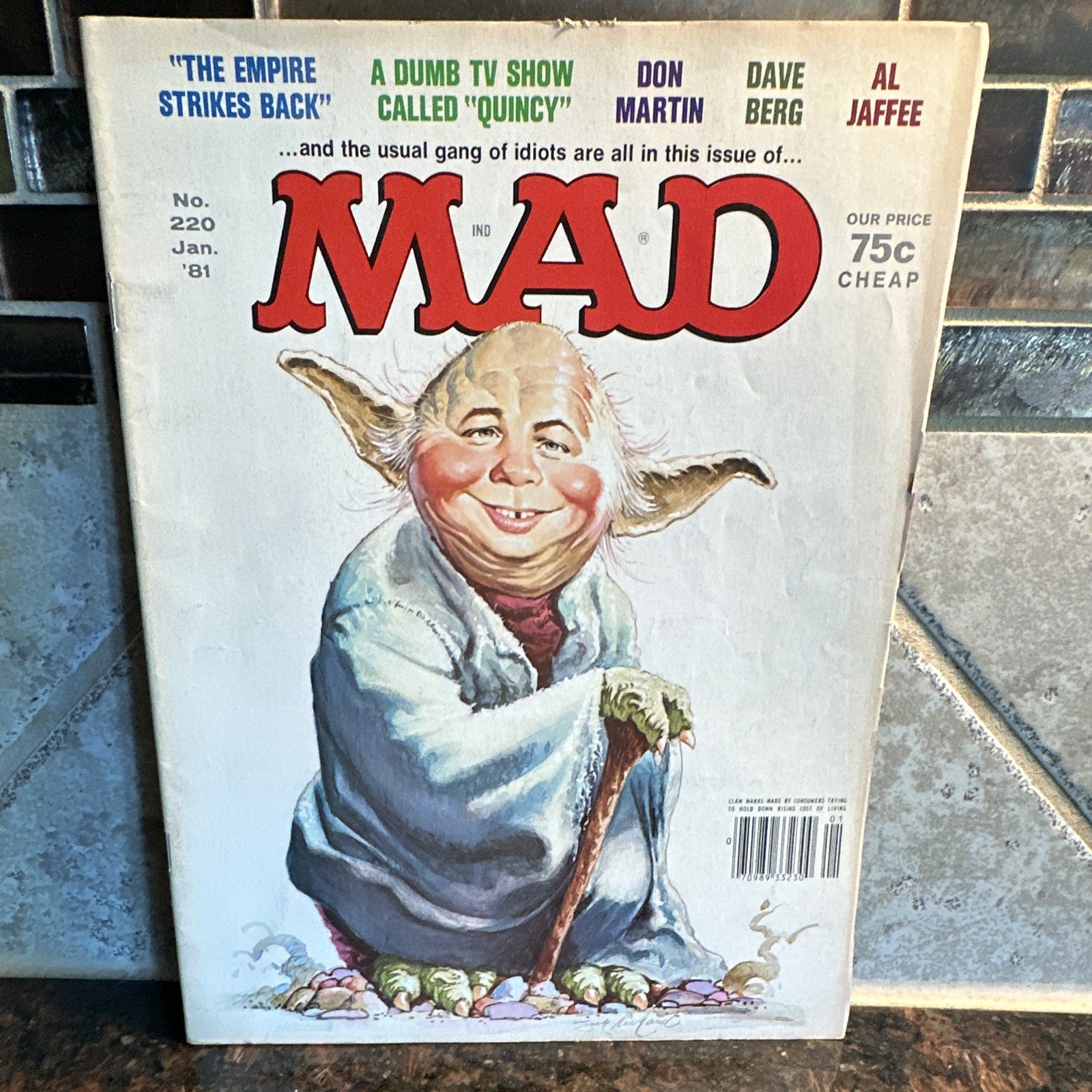 MAD Mad Magazine Issue #220 Jan 1981 Star Wars Illustrated Humor English