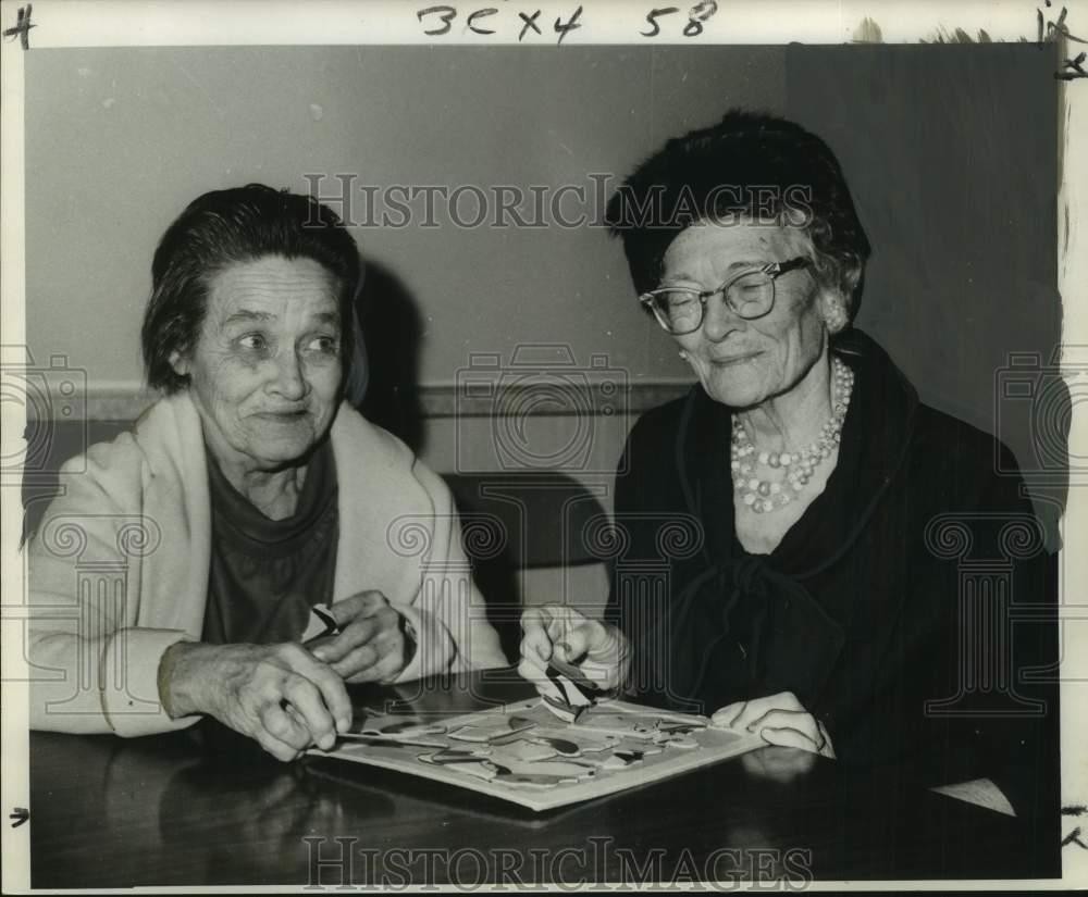 1968 Press Photo St. John Lutheran Church-Mrs. Ralph Sanders, Florence Anderson