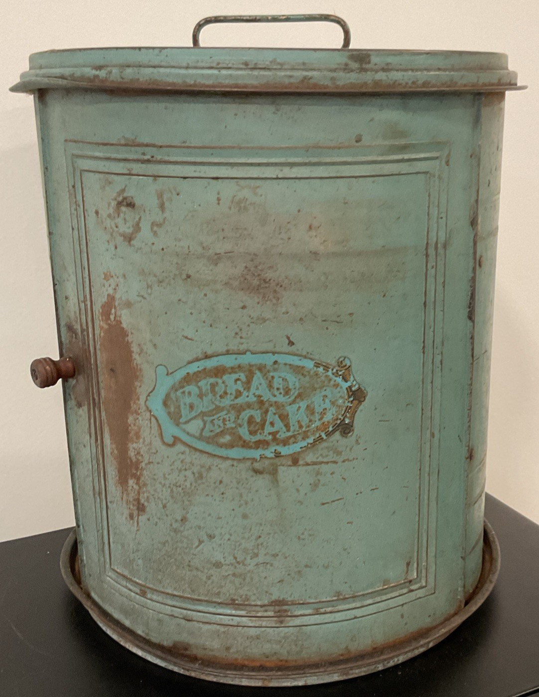 Antique Round Tin Metal Bread and Cake Safe