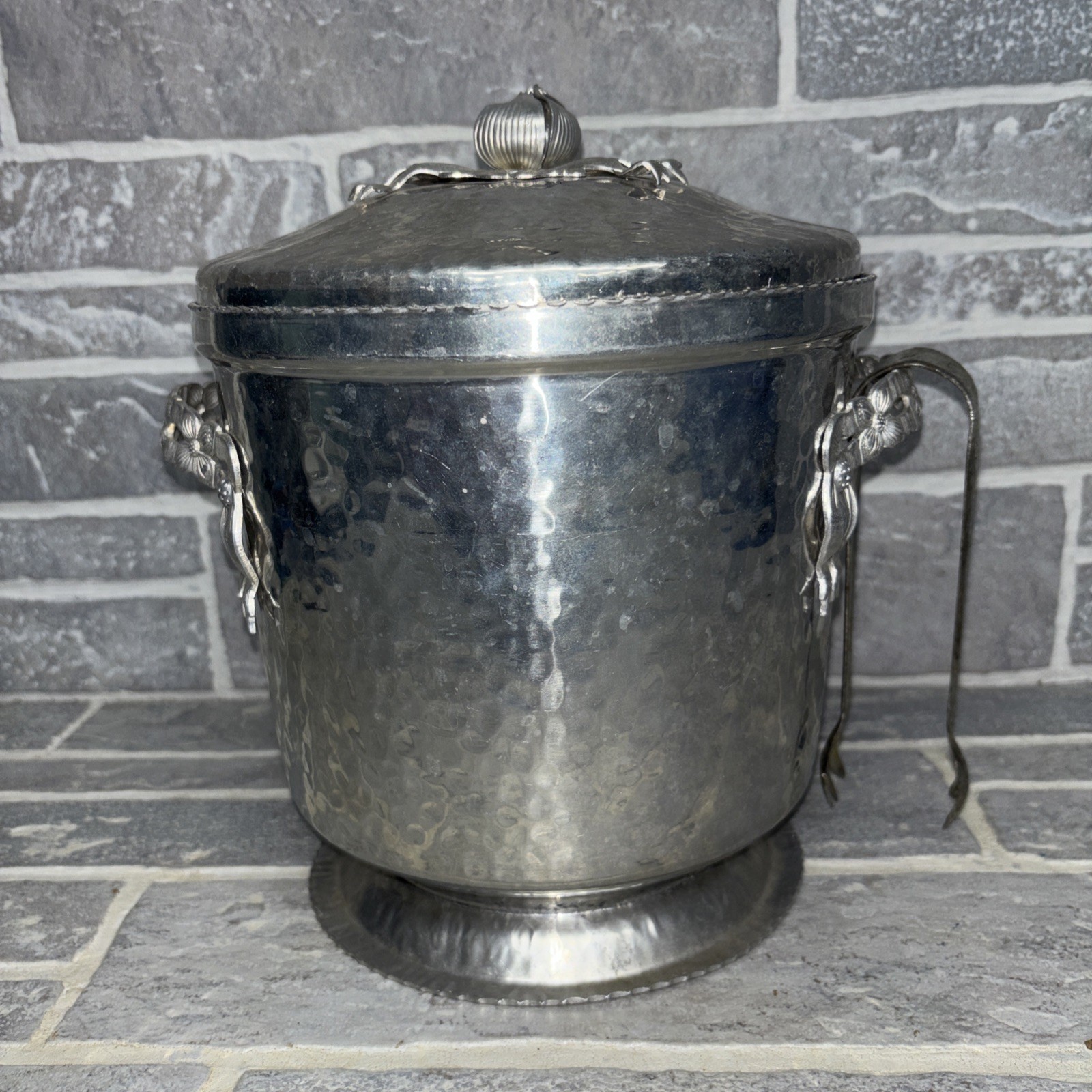 VTG Rodney Kent Hammered Aluminum Ice Bucket+Tongs Tulip Design 1950s insulated