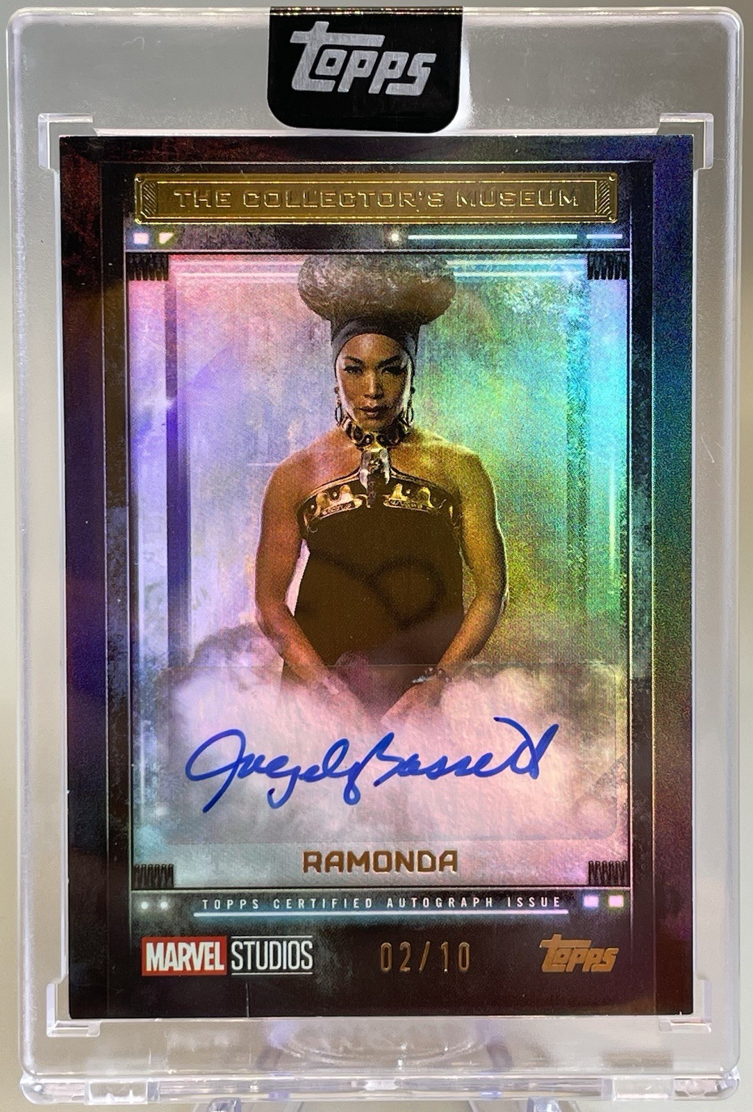 Topps Marvel The Collector’s Museum Angela Bassett Auto Queen Ramanda Black /10