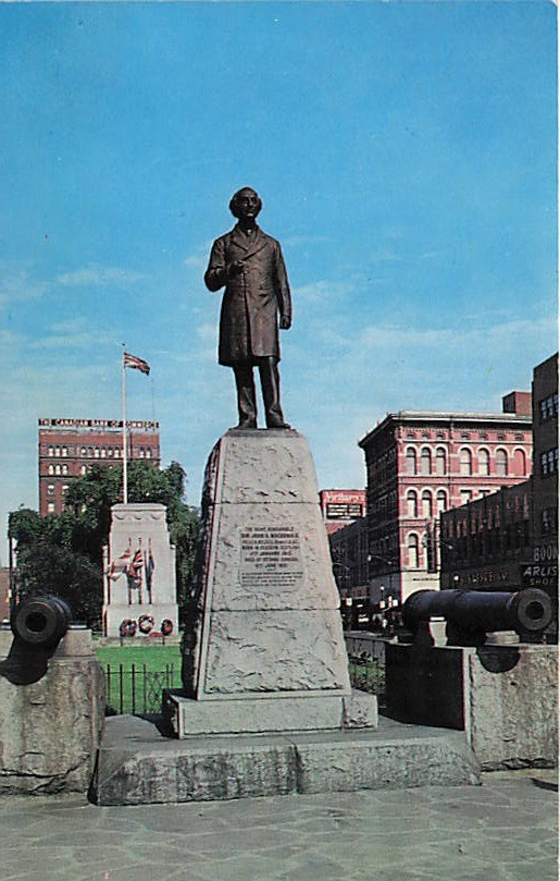 Postcard Canada: Monument in Gore Park, Downtown Hamilton, Ontario