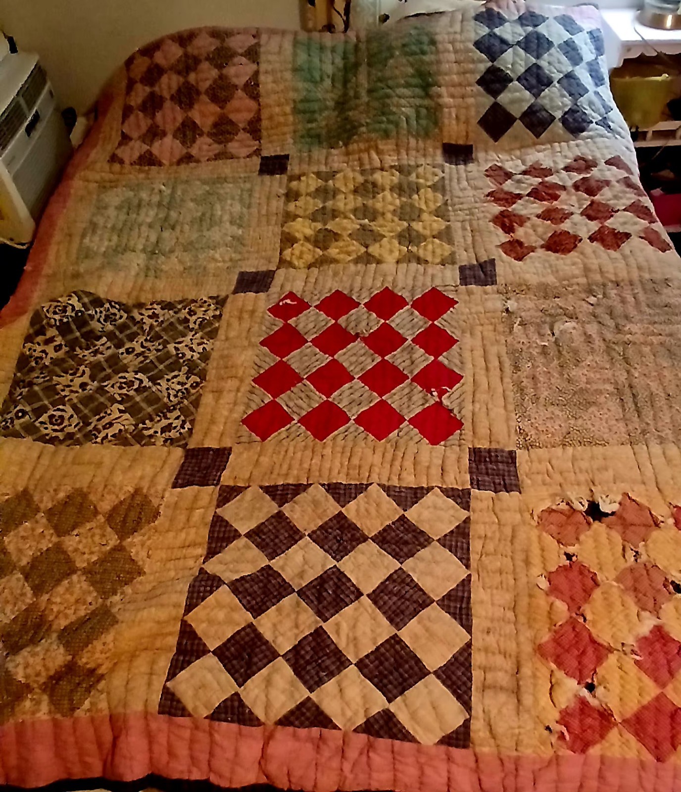 ANTIQUE PINK BORDERS DIAMONDS HANDSEWN COTTON FEEDSACKS AS-IS CUTTER QUILT 78X68