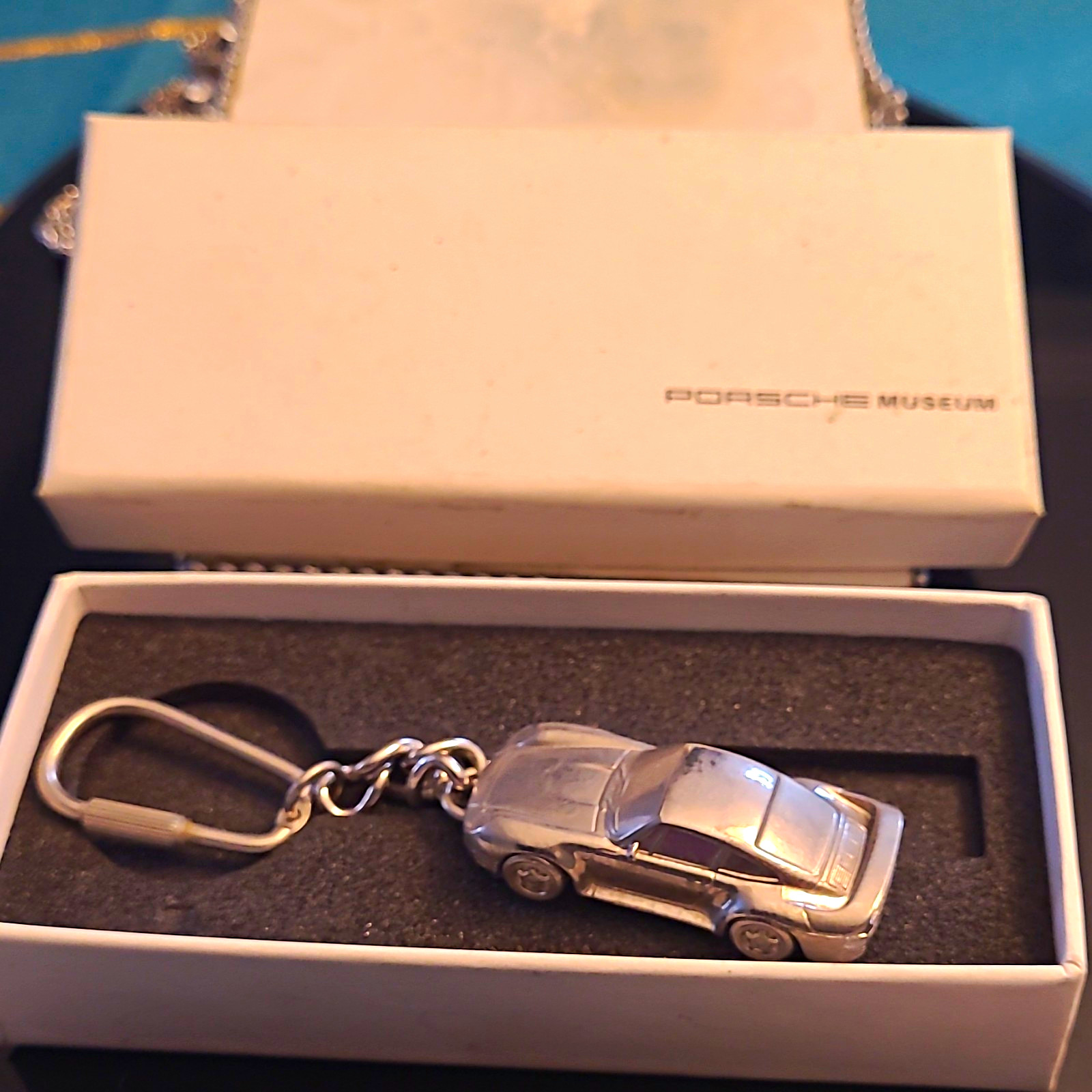 vintage 1989 Bburago Porsche Keychain  in  box