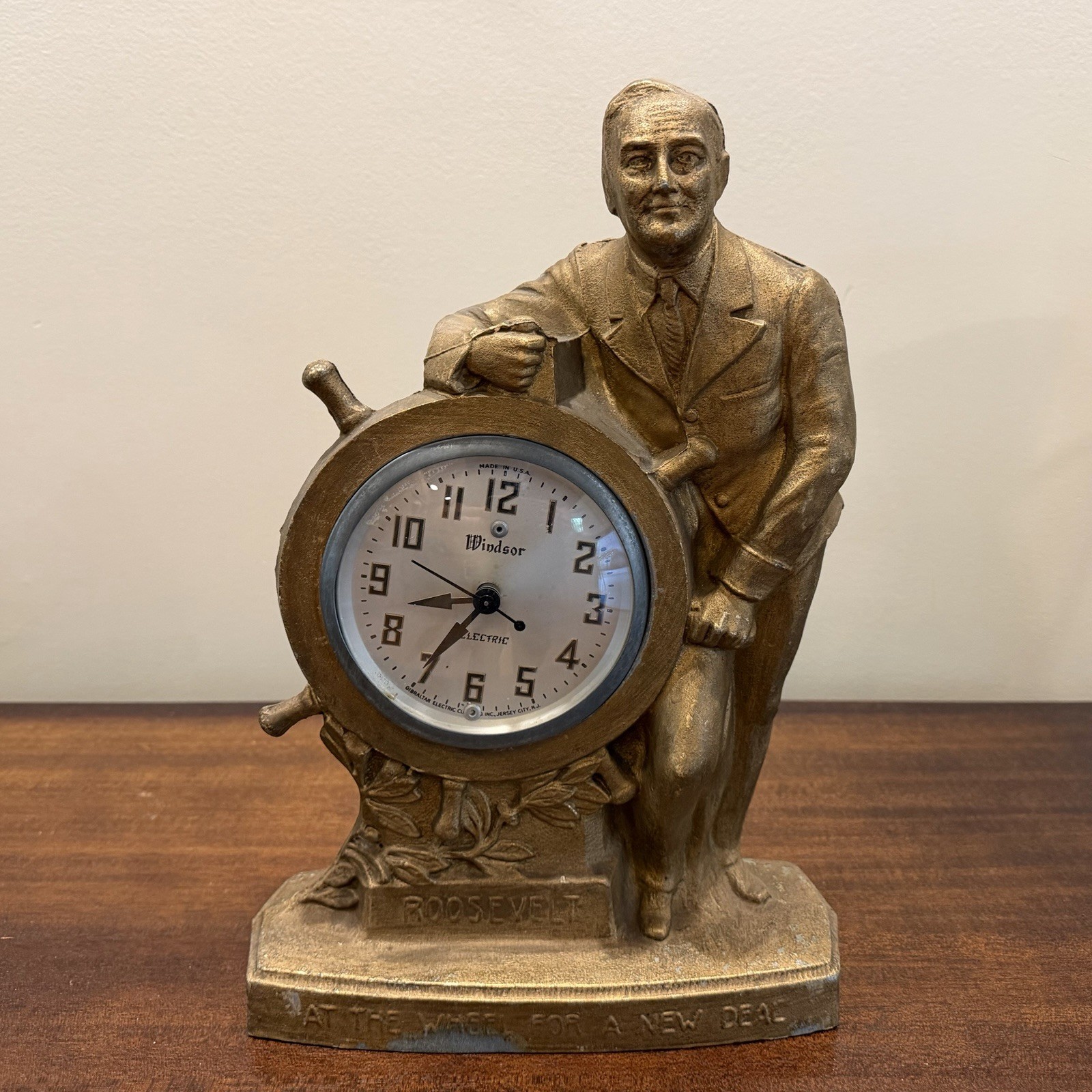 1930s Franklin D. Roosevelt New Deal Clock - Gibraltar Electric Model 15