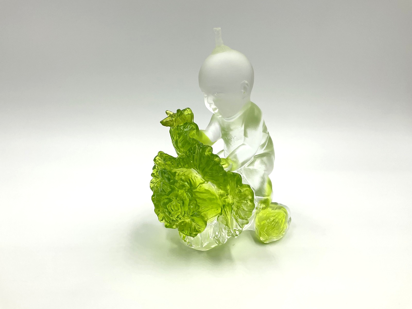 Liuli Gongfang GLASS GREEN/WHITE Baby on Lettuce Signed Liuli 2006 #858/200/2800