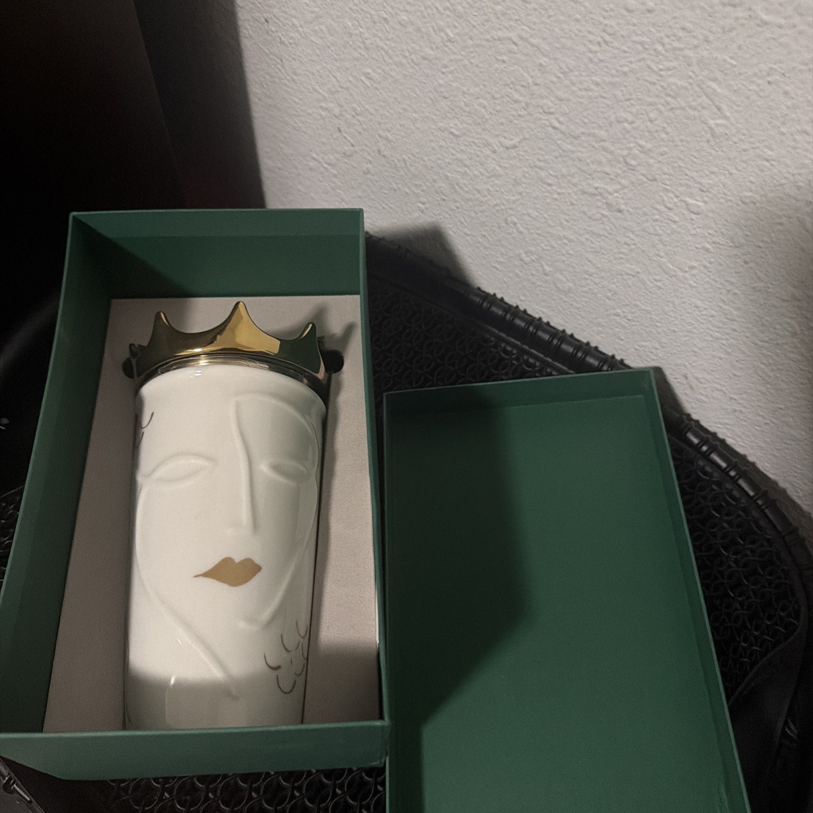 RARE New Starbucks 2016 Siren Ceramic Traveler with GOLD CROWN LID