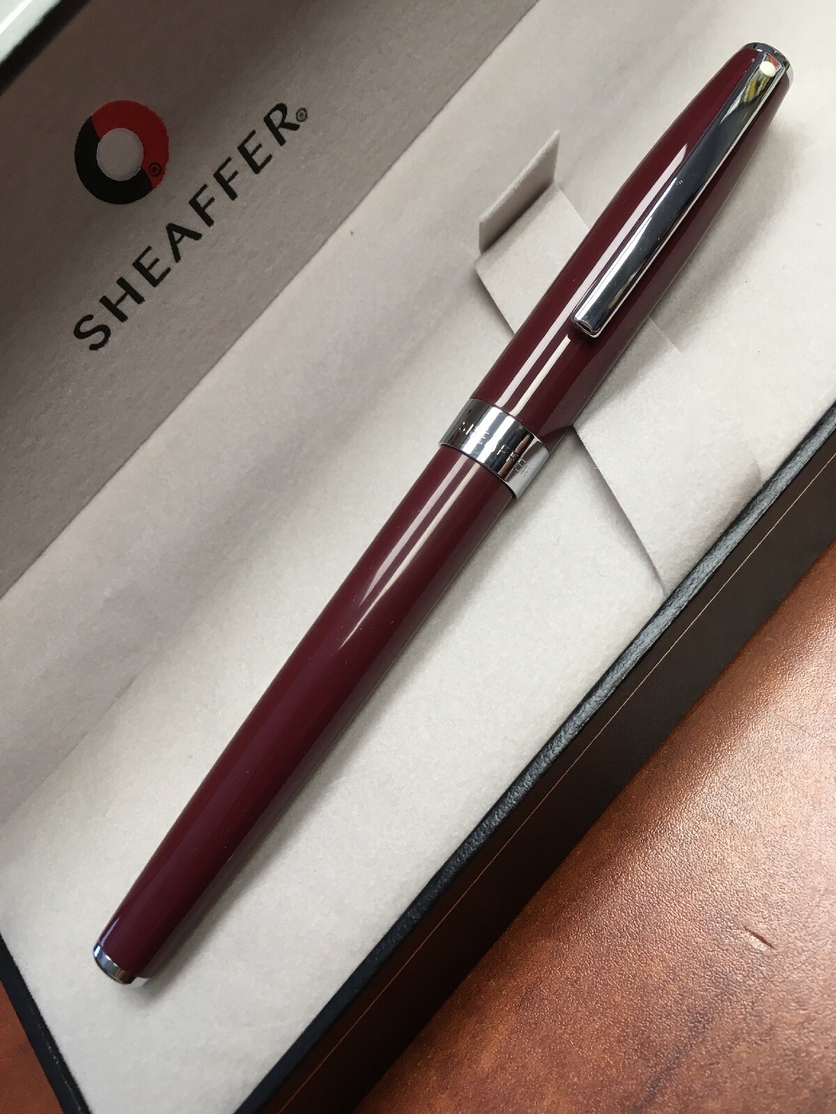 Sheaffer Sagaris Gloss Wine “M” Nib Fountain Pen