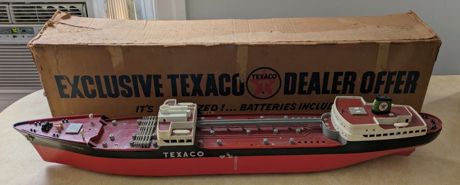 Texaco USS NORTH DAKOTA Tanker Oil Ship Dealer Promotion w/ Box AMF Wen-Mac