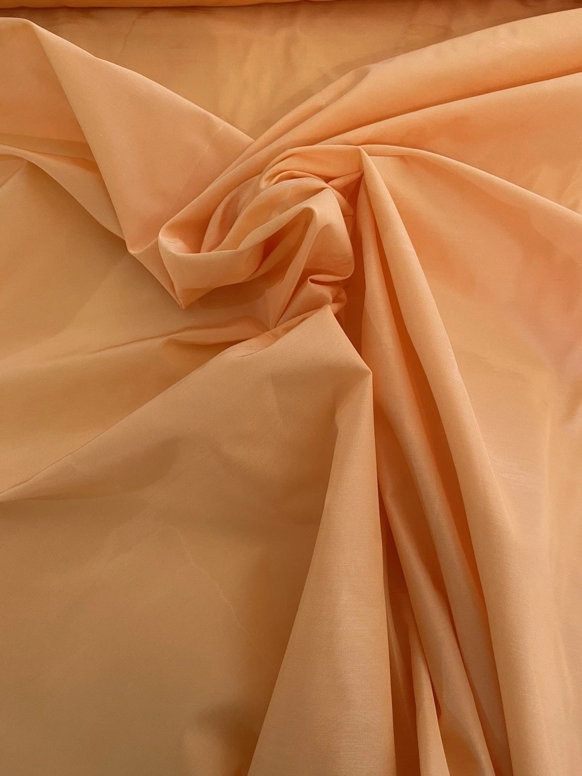 VTG 1998 MANUEL CANOVAS ARGENTINE SAUMON PEACH FRENCH SILKY FABRIC 27 YDS
