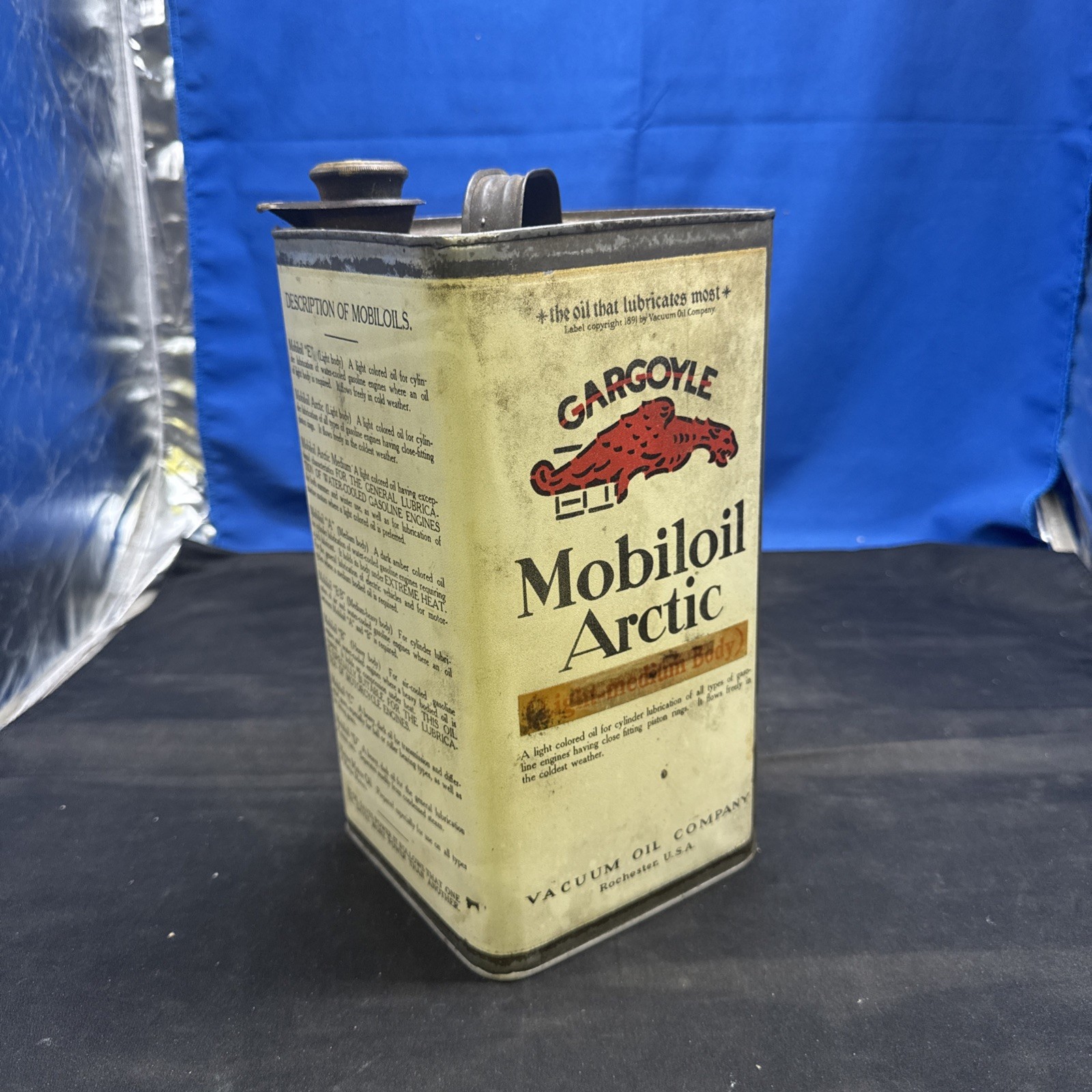 GARGOYLE MOBILOIL ARCTIC (MEDIUM) MOTOR OIL ONE GALLON SQUARE METAL CAN A3B