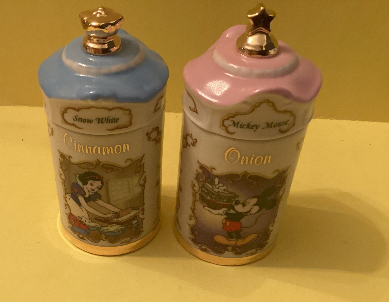 Lenox Walt Disney 1995 Porcelain Spice Jars Onion And Cinnamon Set of 2 NEW BOX