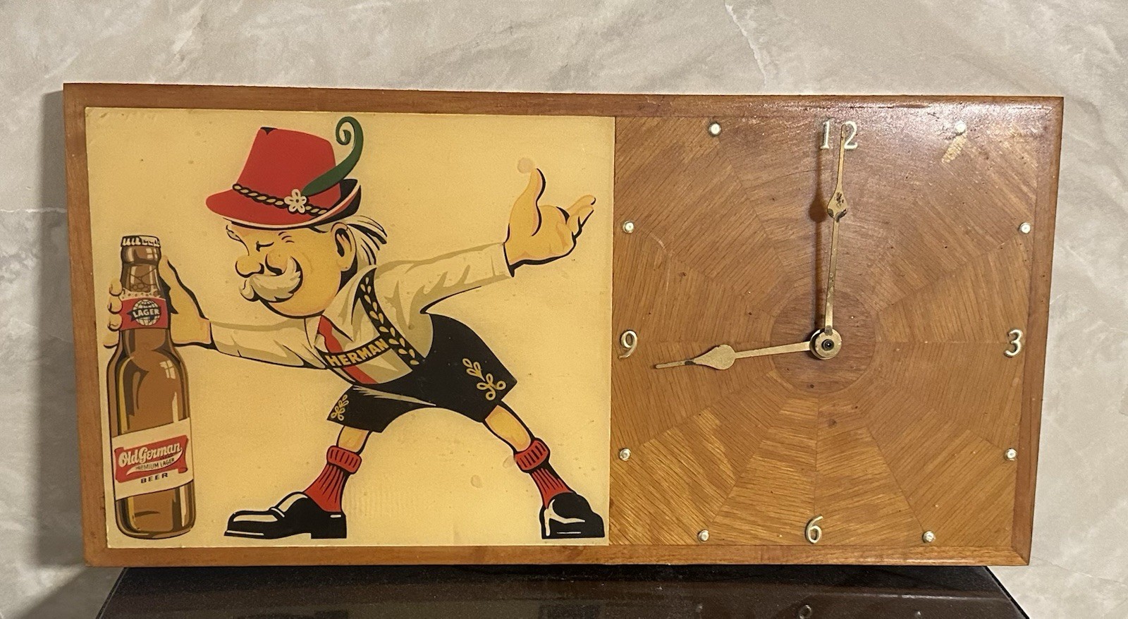 Vintage Old German Beer Clock Herman Mascot Queen City Brewing Cumberland MD