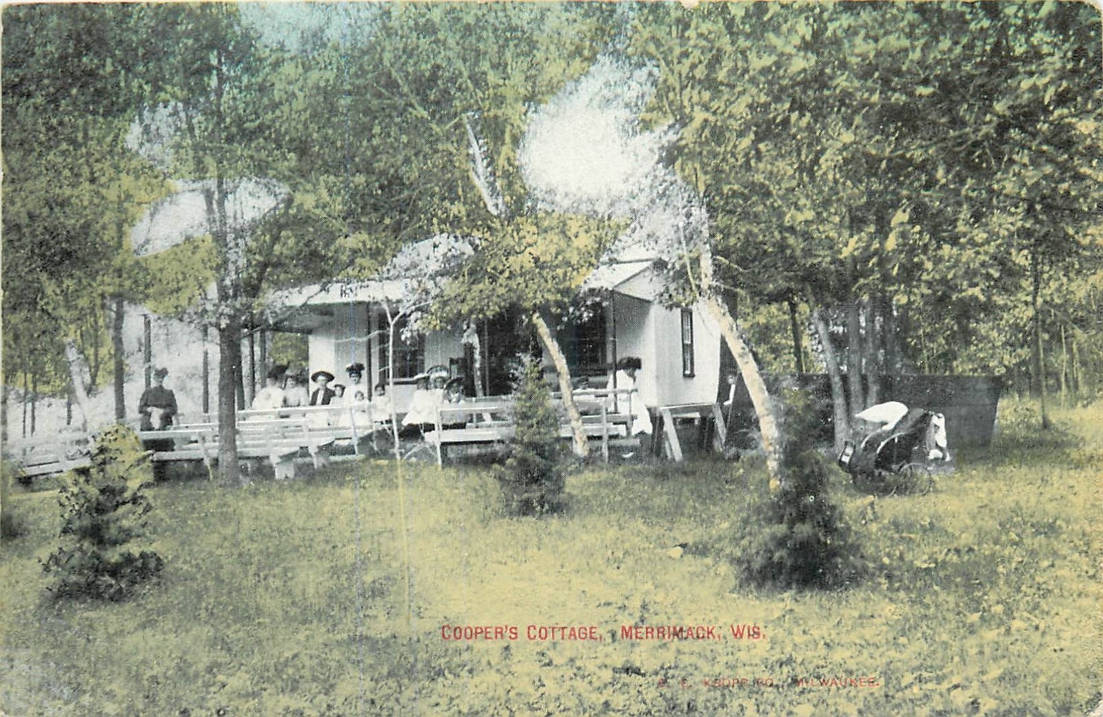 C-1910 Merrimack Wisconsin Cooper\'s Cottage people Postcard 25-10023