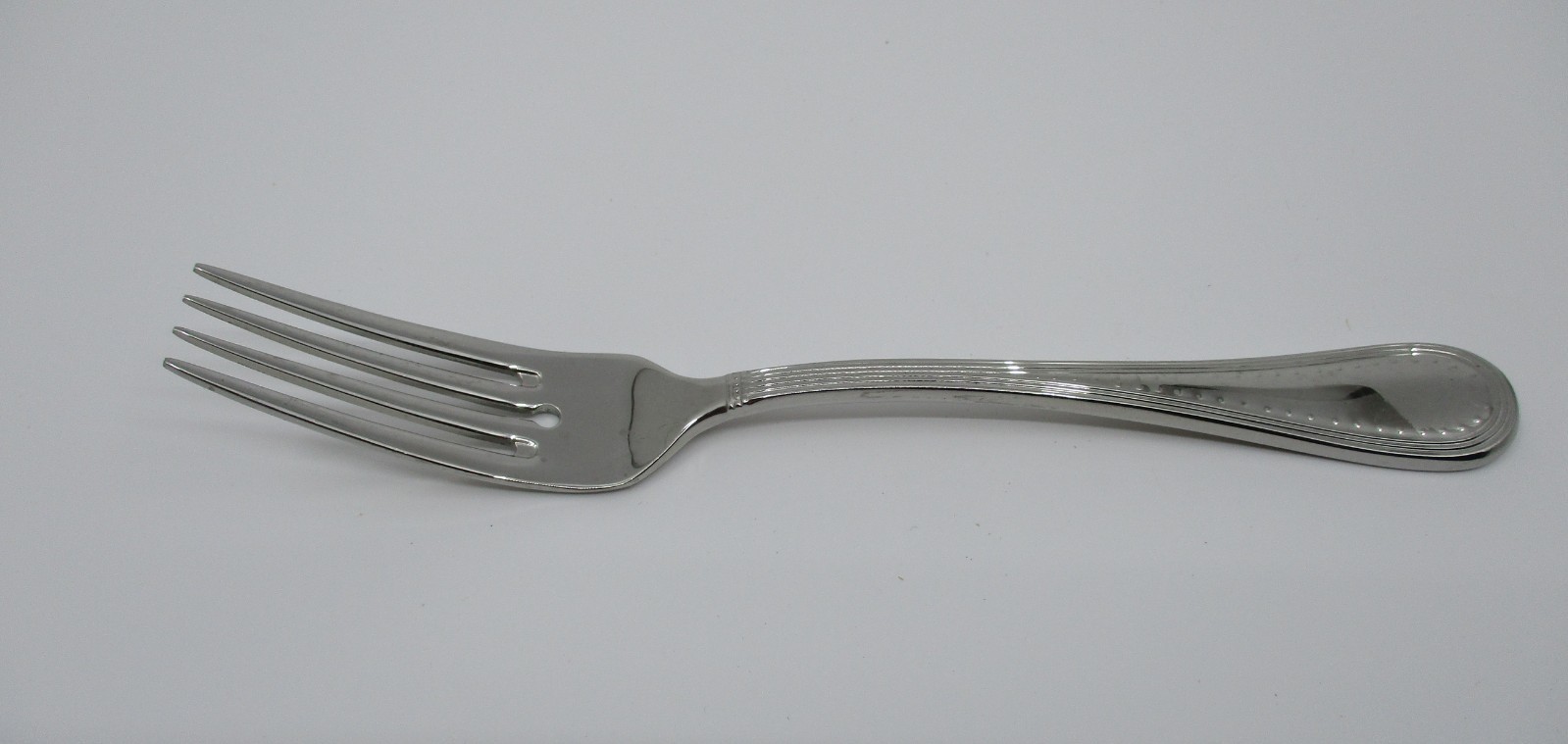 WEDGWOOD / VERA WANG STAINLESS GROSGRAIN DINNER FORK  - 8 1/8\