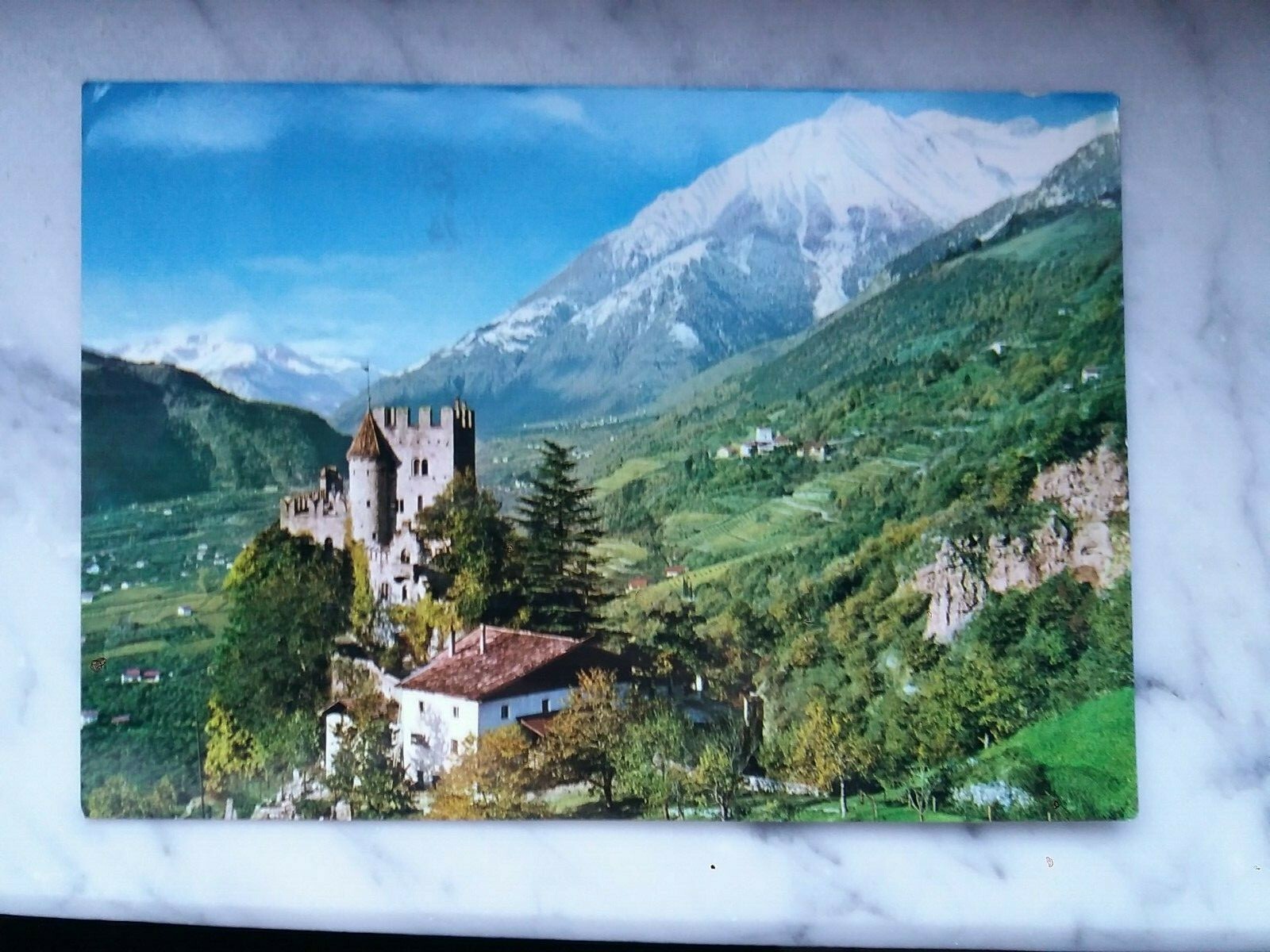 **MERANO FOUNTAIN CASTLE POSTCARD - COLLECTIBLE - PERFECT CONDITION**