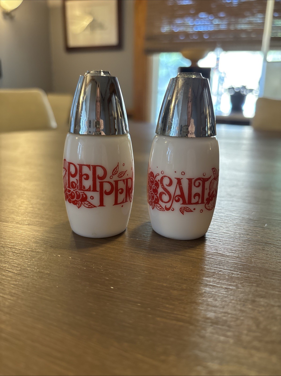 RARE SET Vintage GEMCO Milk Glass Red Harvest Fruit Salt and Pepper Shakers