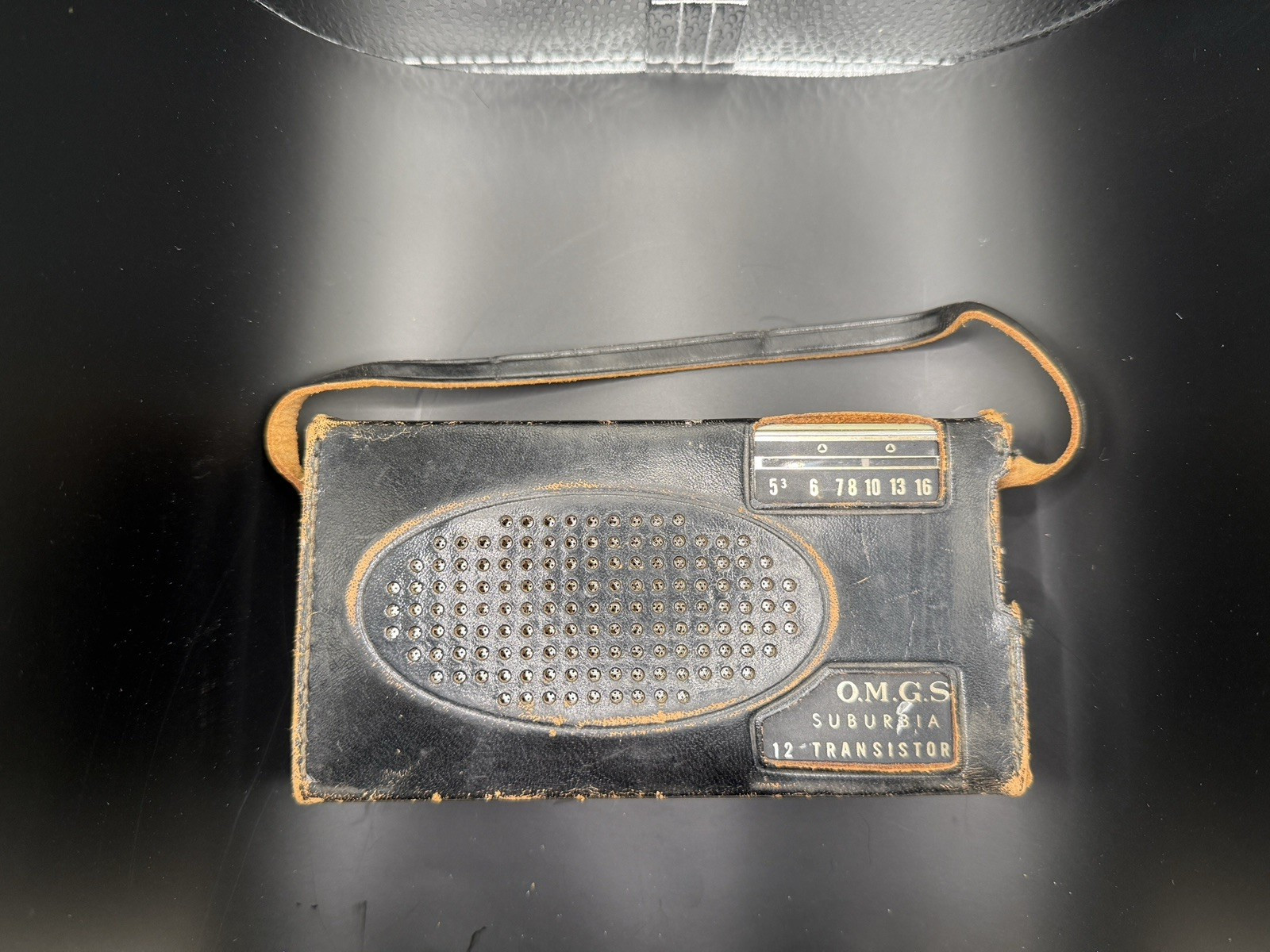 Vintage O.M.G.S. Suburbia 12 Transistor Radio Leather Case Japan Untested