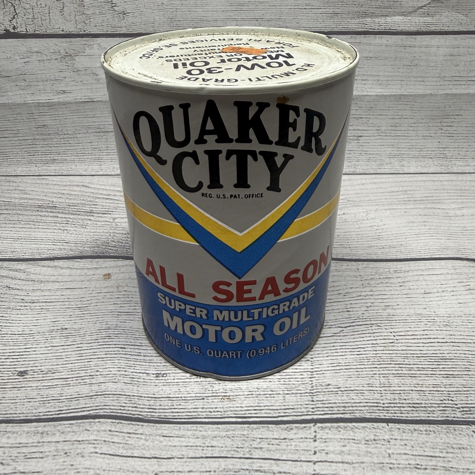 Vintage Quaker City Motor Oil FULL Quart Can All Season Super Multigrade 10W-30