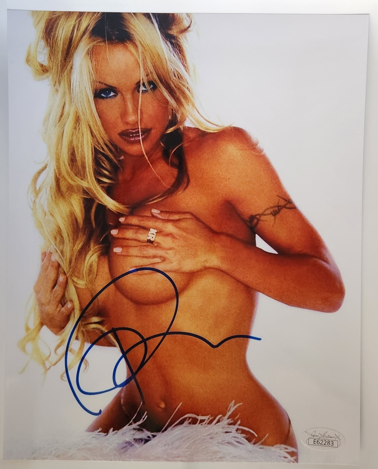 Pamela Anderson Signed 8x10 Authentic  Photo - Autograph with Tamper Proof JSA
