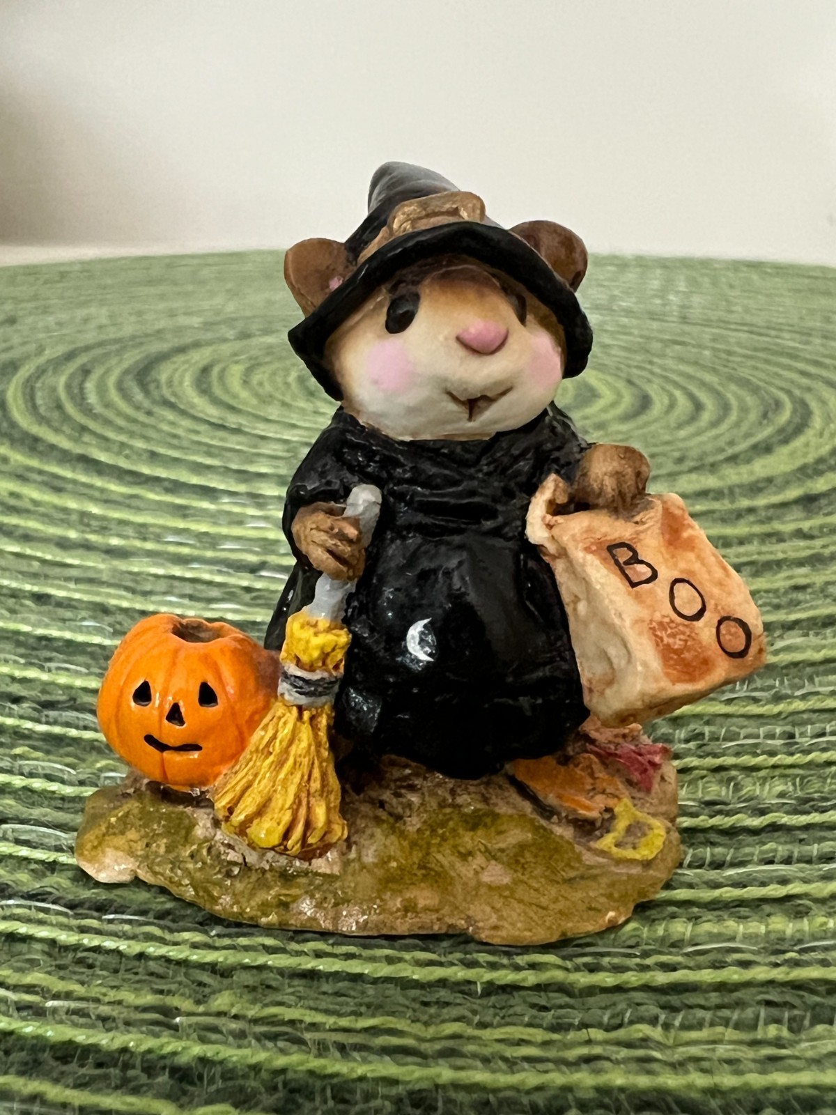 Wee Forest Folk M-120 Witchy Boo 1984 AP WFF Mint Broom Halloween