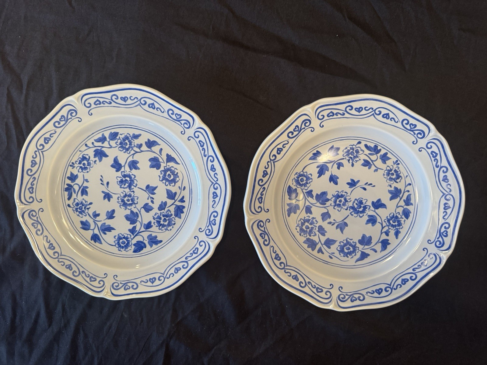 Pair Of Vintage 10” Porcelain Plates Connoisseurs Collection Made In France