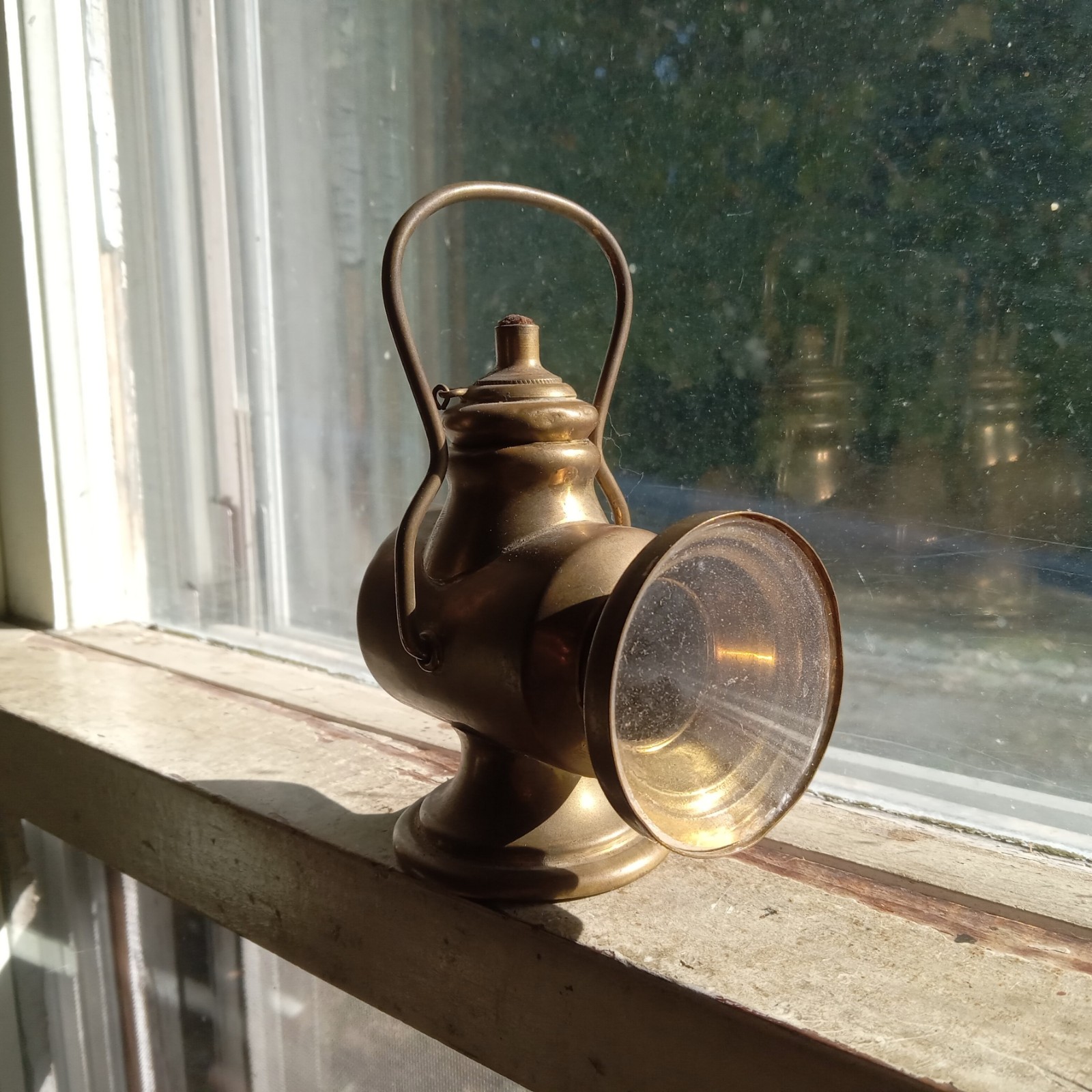 ANTIQUE EARLY 1900 APOLLO CIGAR CIGARETTE LIGHTER FIGURAL AUTOMOBILE BRASS LAMP