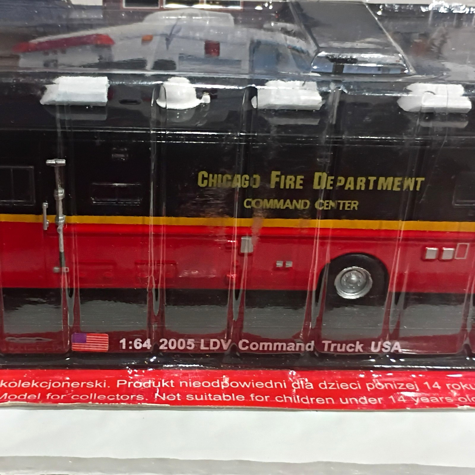 1:64 2005 LDV Command Truck Chicago Fire Department