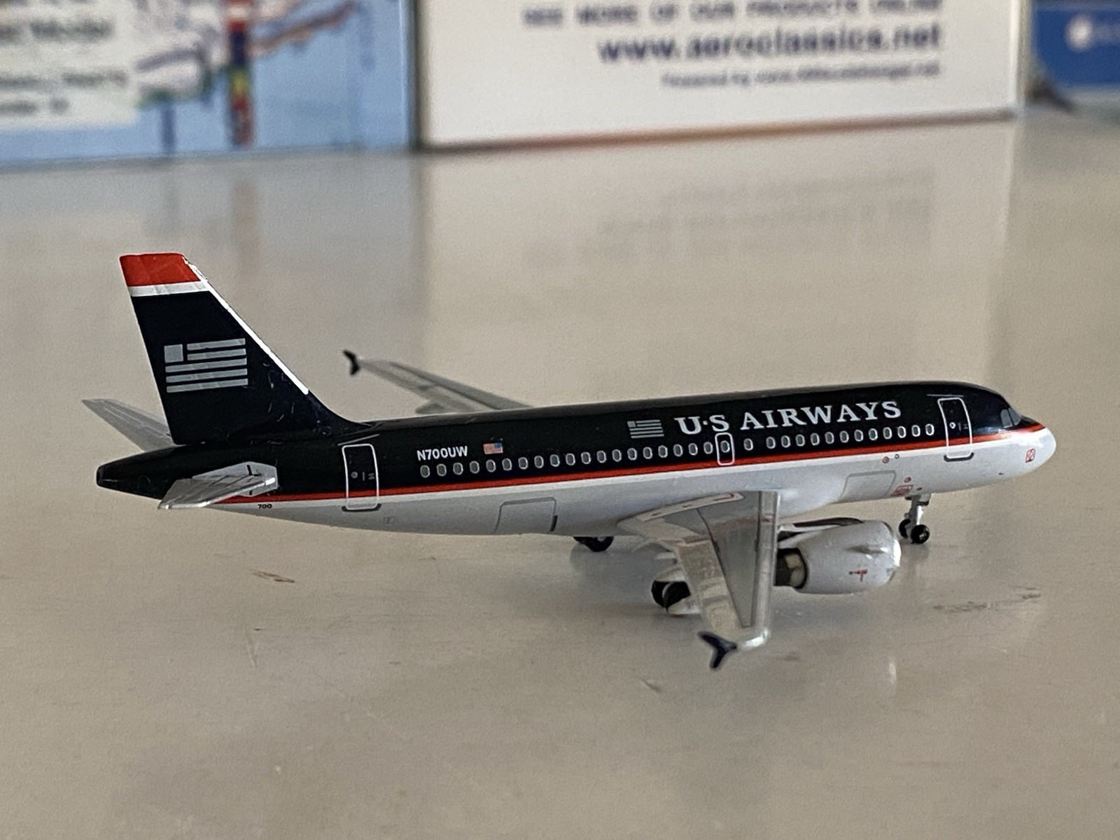 Aeroclassics US Airways Airbus A319-100 1:400 N700UW AC19151