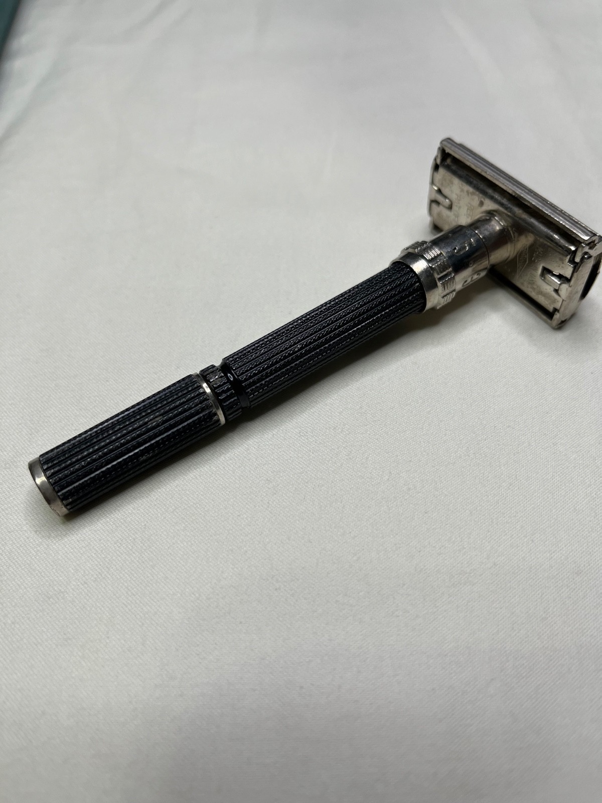 Vintage 1974 Gillette Super Adjustable 109 “Black Beauty” Safety Razor