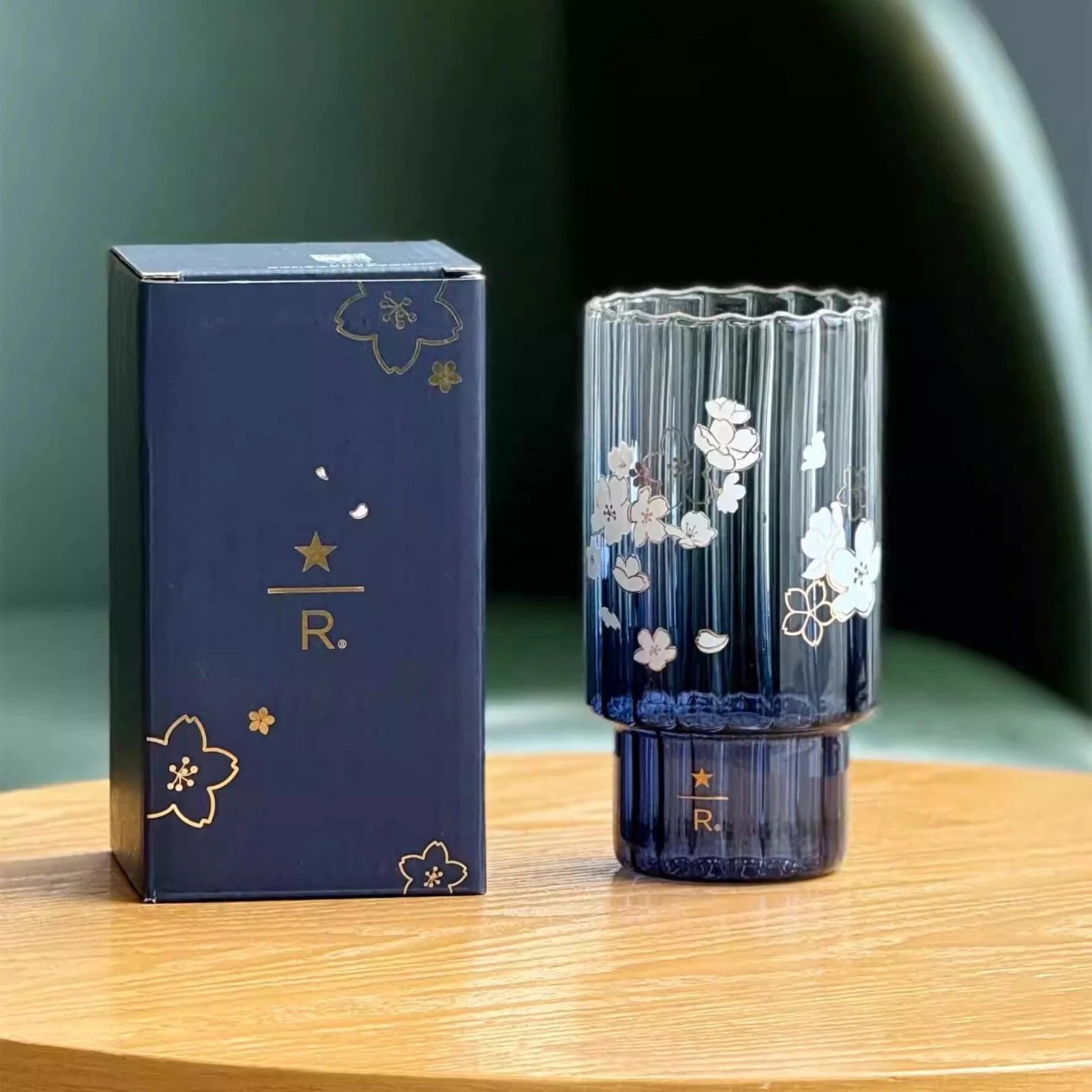 New 2025 China Starbucks Reserve Night Sakura 19oz Cold Change Glass Coffee Cups